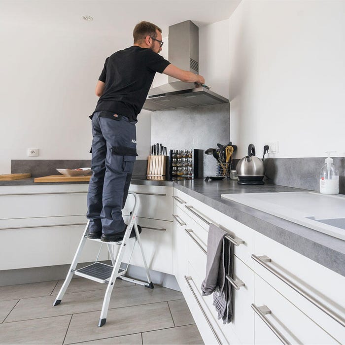 Marchepied robuste et stable 2 marches Hailo