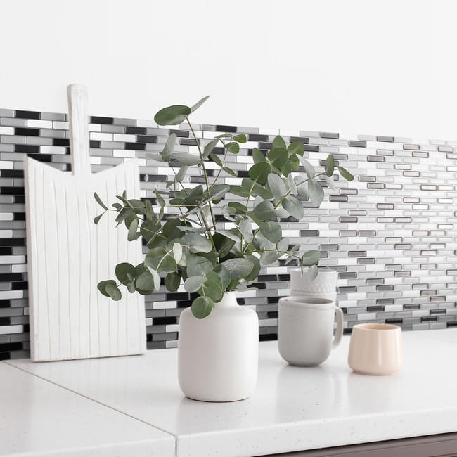Leroymerlin Piastrella adesiva Murano Metallik SMART TILES bianco 23 x 26 cm spessore 2 mm confezione da 4 pezzi