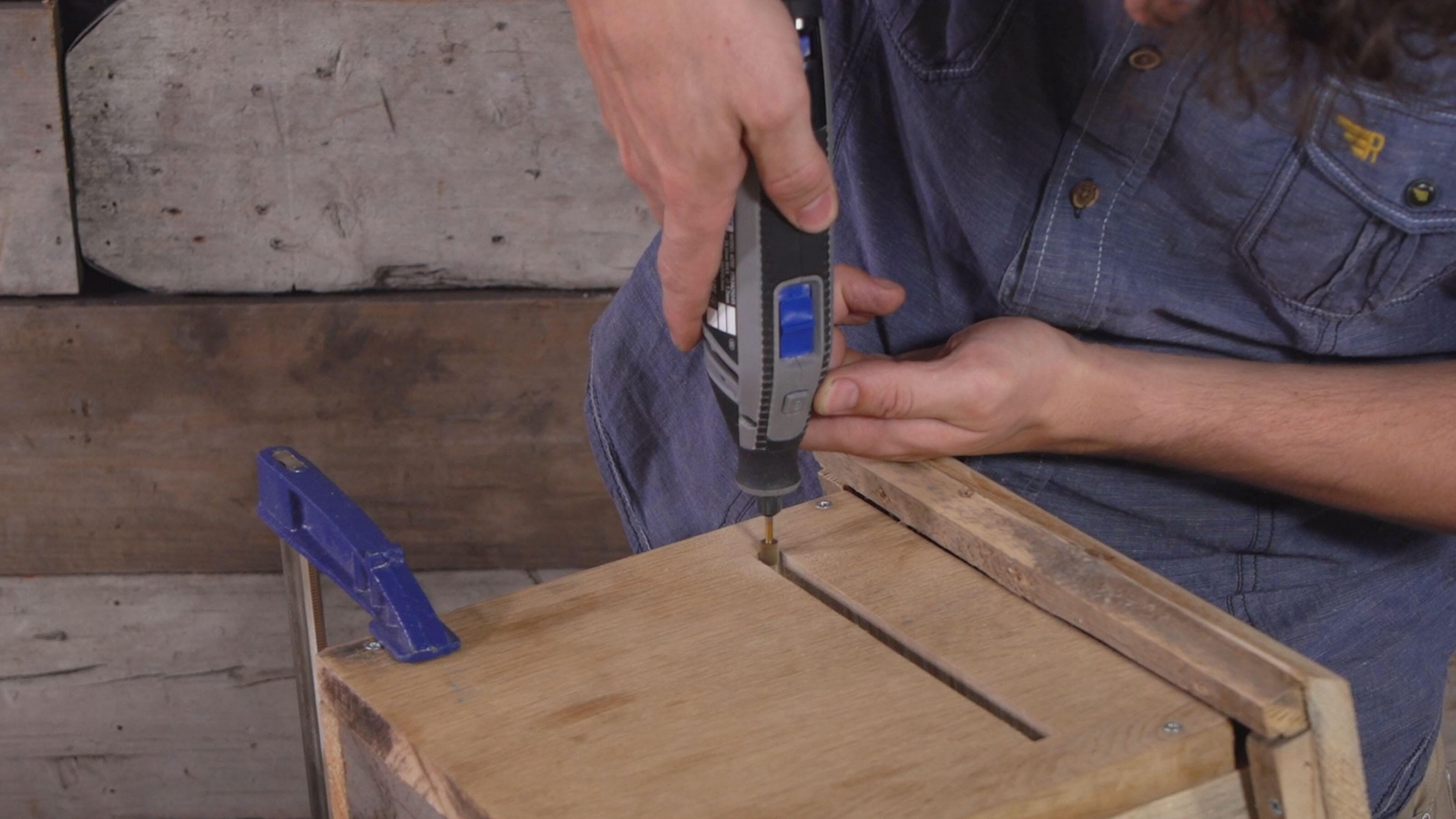 Lot de 2 fraises à graver en forme cylindrique 7,8 mm DREMEL MAX 115DM - 4