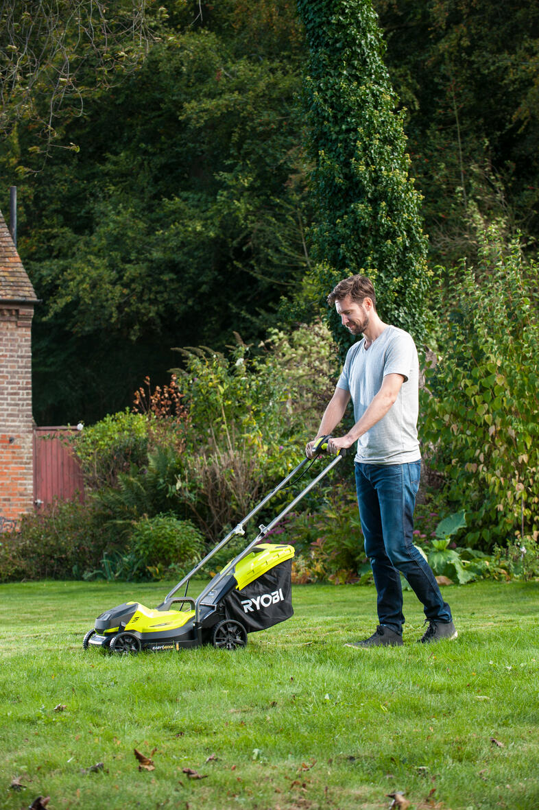 Pack tondeuse+coupe-bordure RYOBI One+ RLM18X33B40, 18V, l.33cm, 1 bat 4Ah - 7