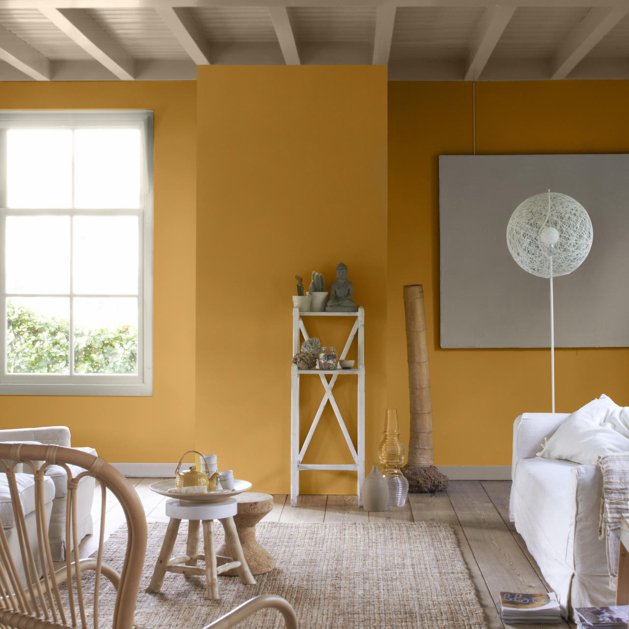 Diapositive Dans un style campagne chic, une belle peinture jaune
