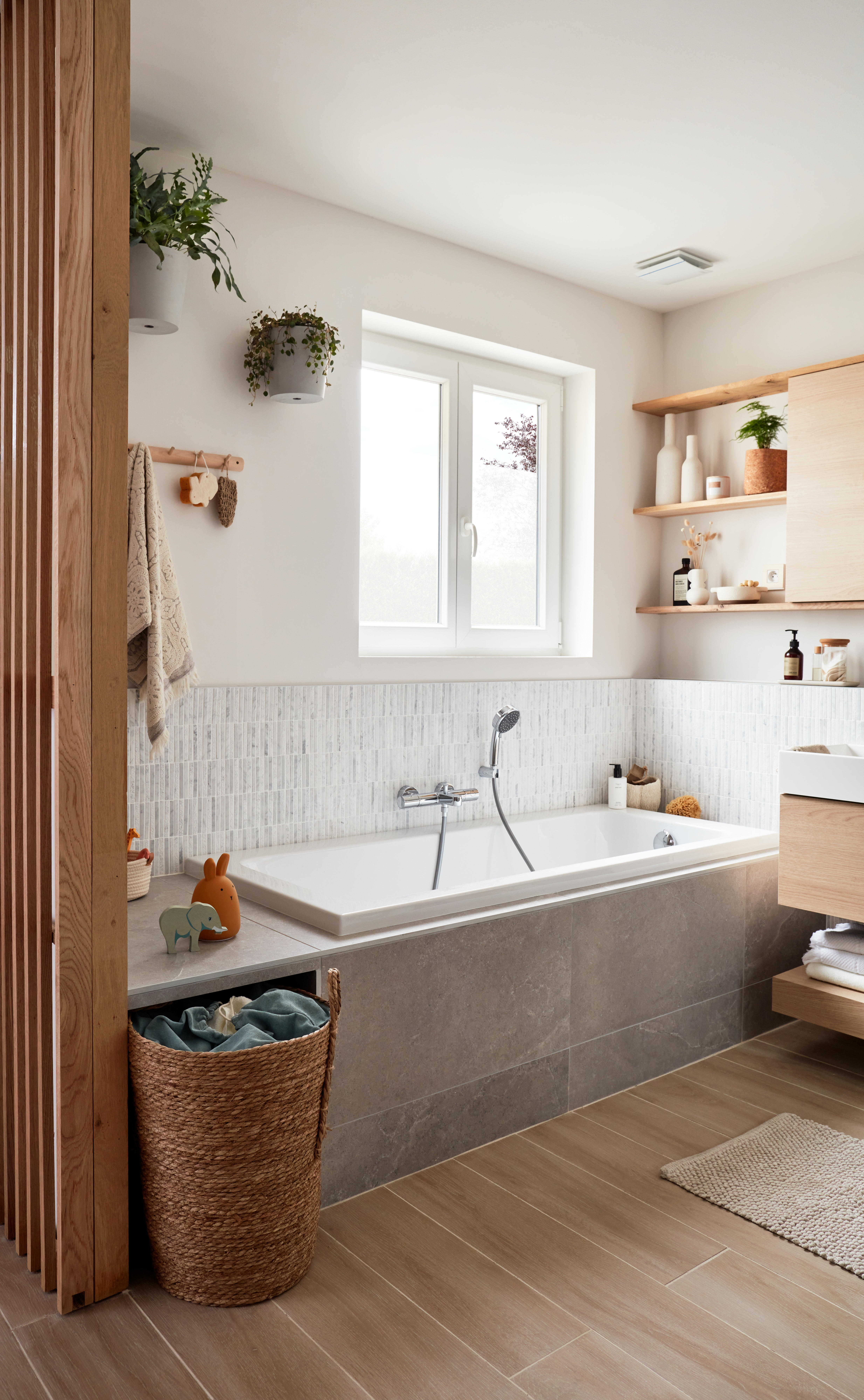 Pintura de interior ultralavable blanca LUXENS mate 2.5L para paredes y techos - 6