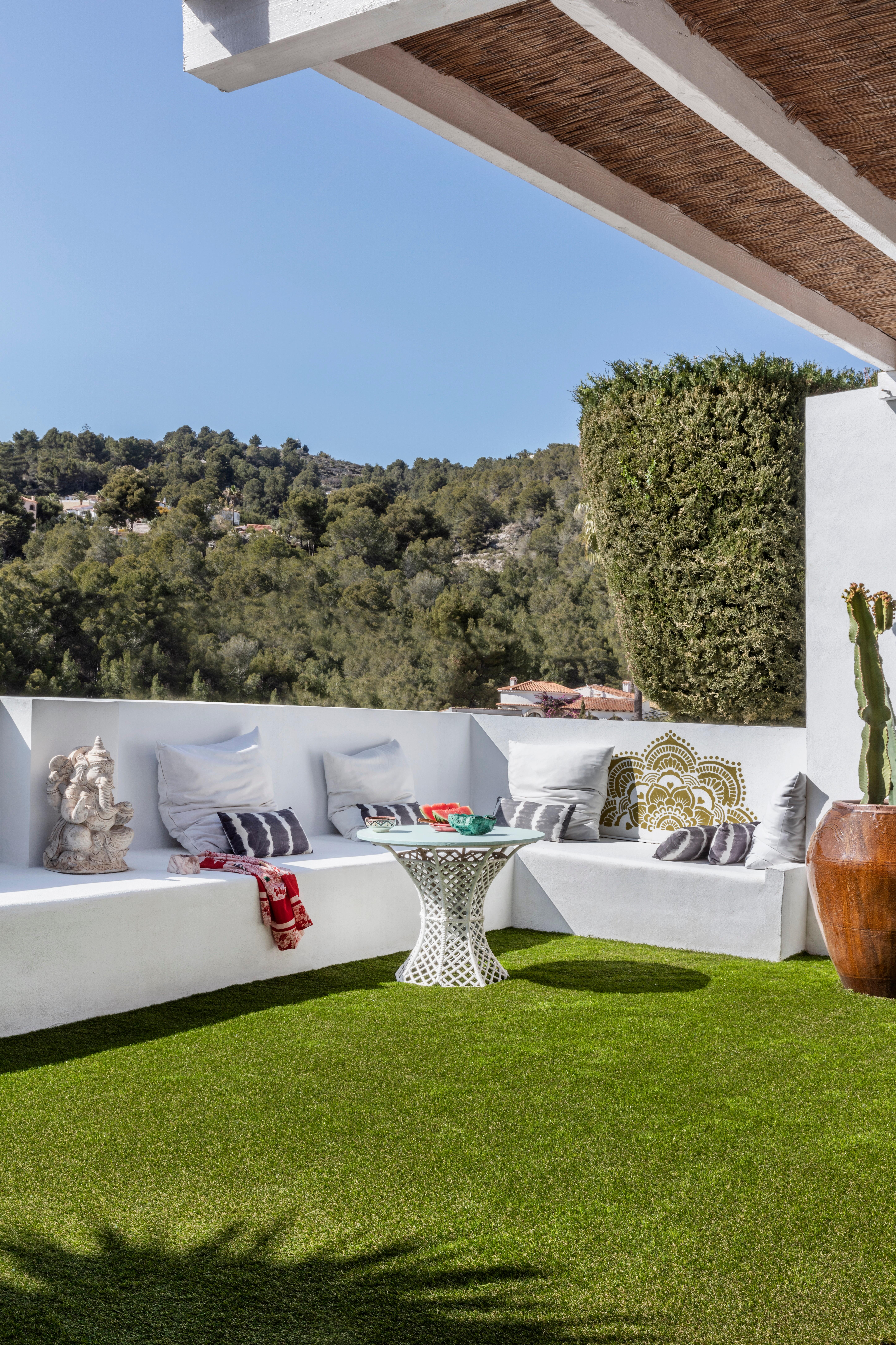 Rolo de relva artificial NATERIAL SANTORINI 35MM 1X5M 5% reciclado 15750 pontadas m2 e 12000 DTex - 4