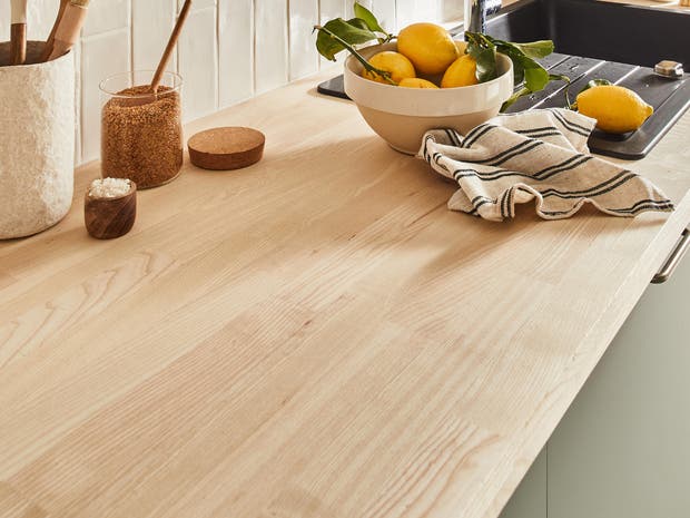 Pourquoi il ne faut pas utiliser de planche en bois en cuisine