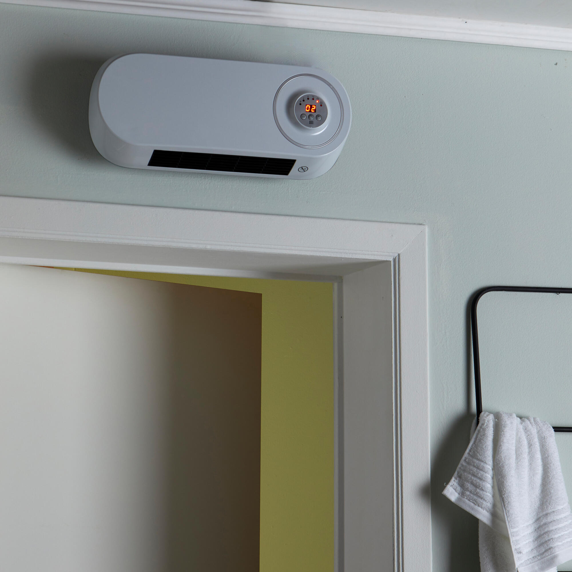 LearnLyrics Chauffage Plafonnier Salle De Bain 600W - Avec Lumière LED & Ventilation & Télécommande - Chauffage Céramique PTC Rapide - 4