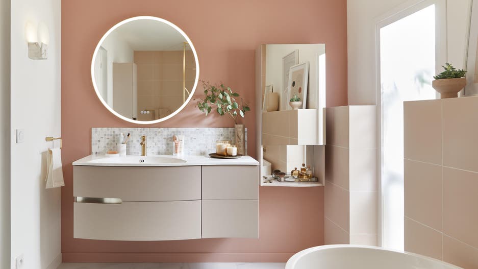 Remplacez votre colonne de douche ou choisissez un modèle plus moderne avec pommeau  fixe haut pour donner plus de cachet à votre salle de bain.