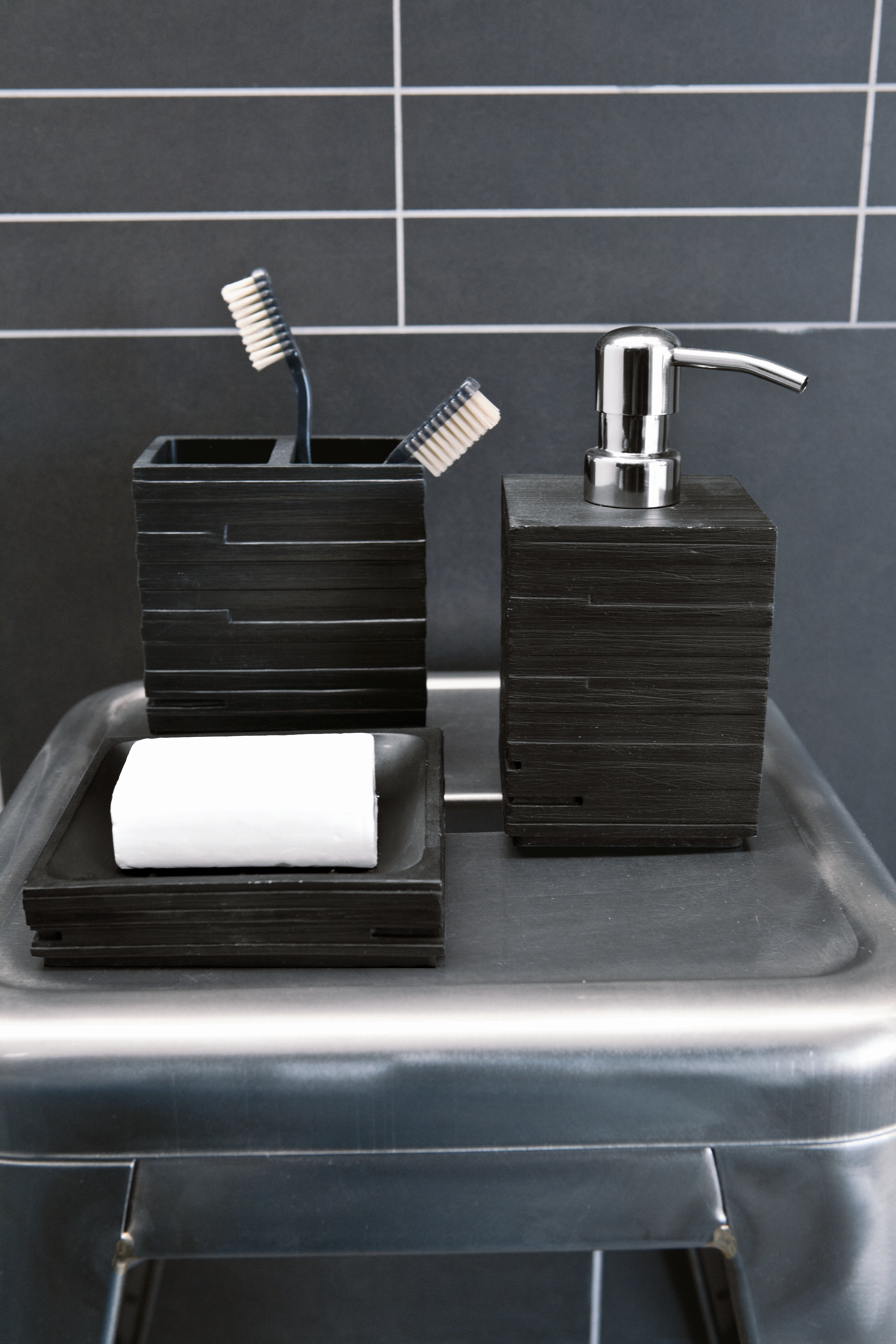 Porta sapone Quadrotto nero in resina - 2