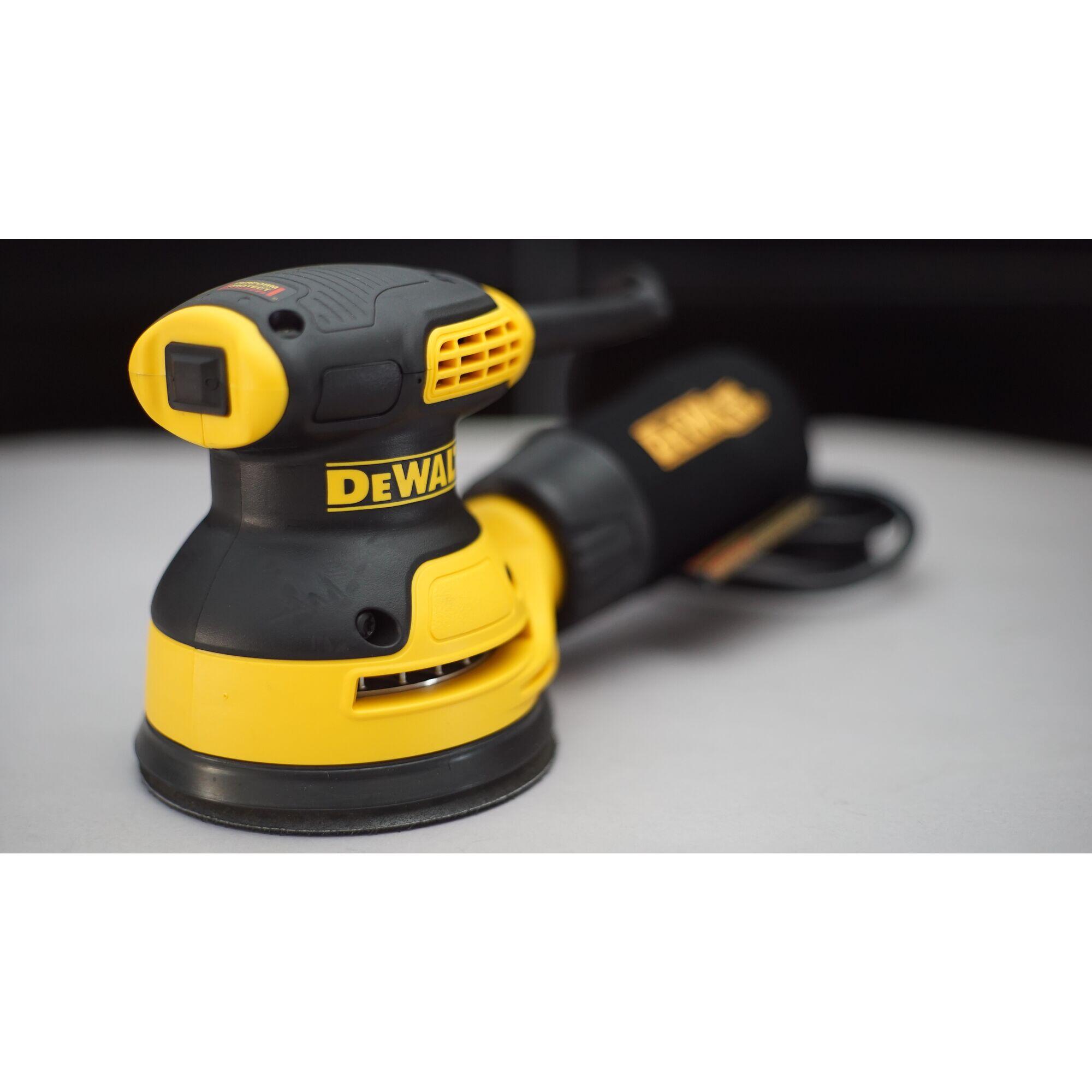 Lixadora excêntrica com fio 280 W 125 mm Dewalt DWE6423-QS - 30