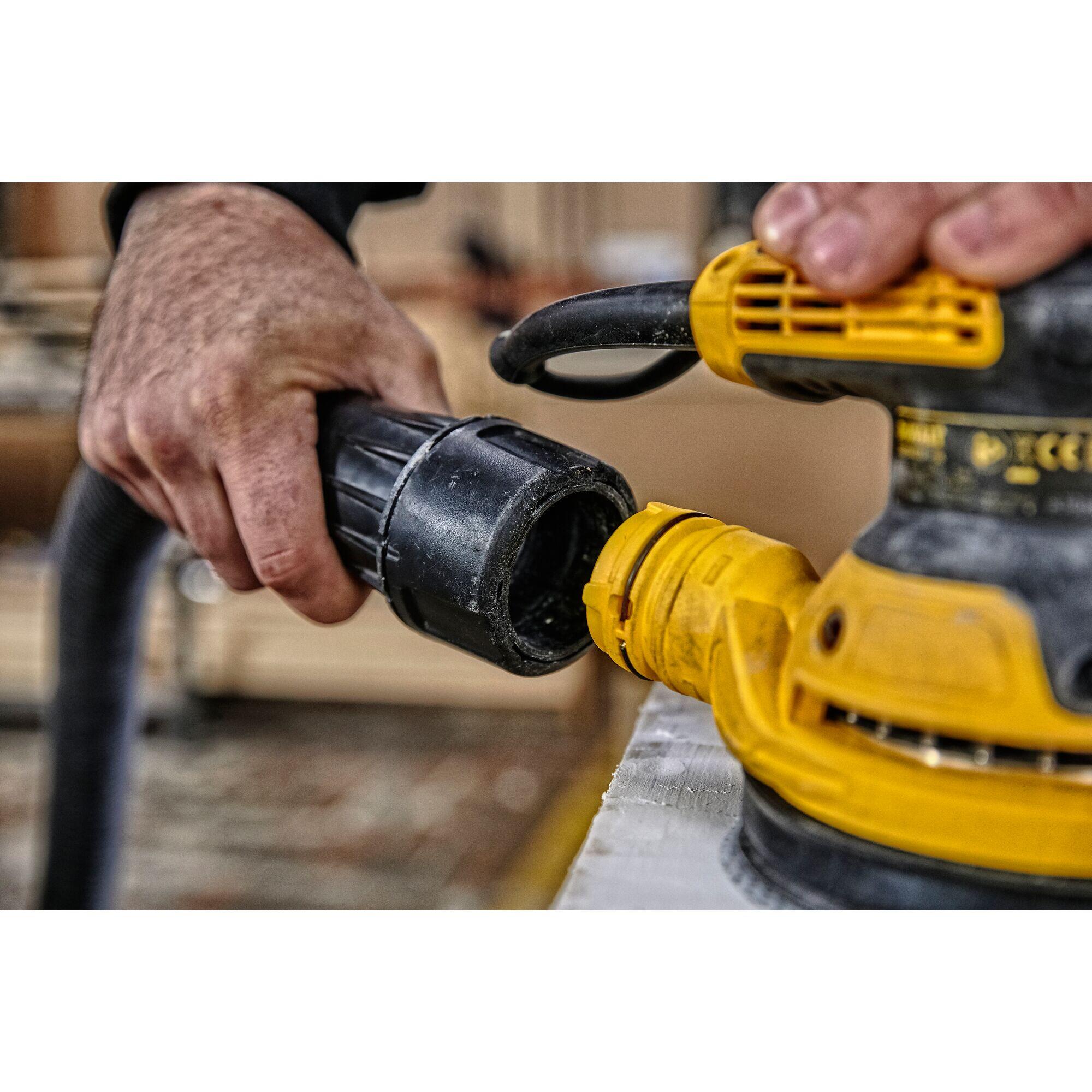 Lixadora excêntrica com fio 280 W 125 mm Dewalt DWE6423-QS - 15
