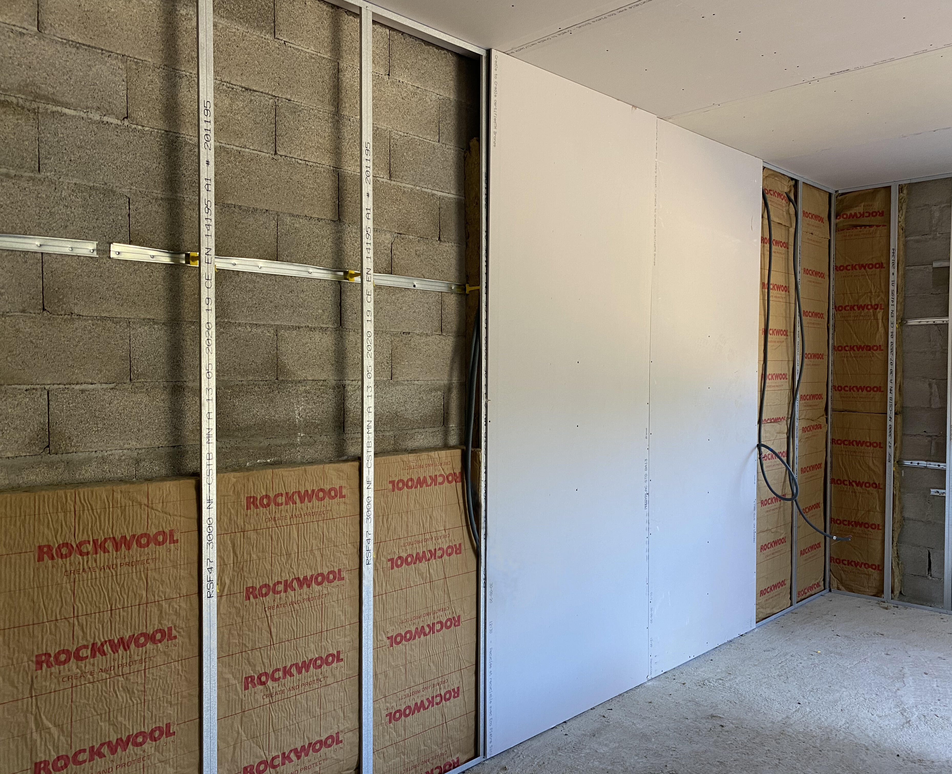 14 Panneaux de laine de roche ROCKWOOL Rockmur, Ep.45mm, 1.35x0.6m - 6