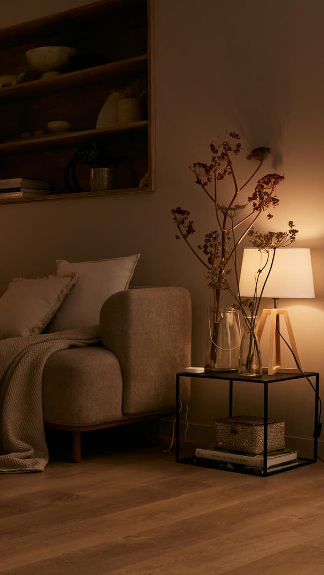 sala com luzes ambiente