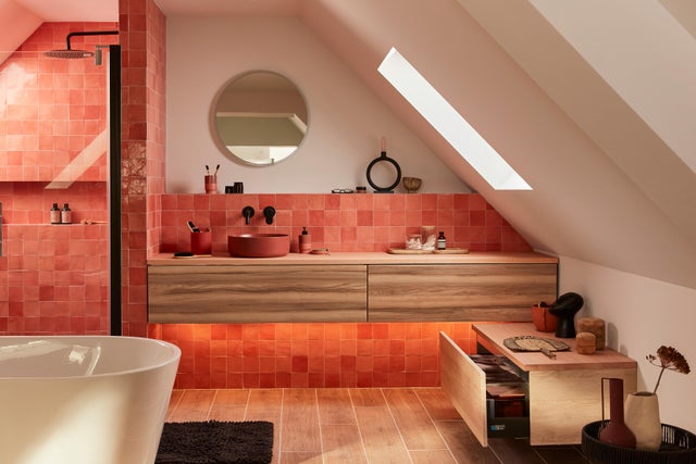 Photo Leroy Merlin d'un coin salle de bains dans une suite parentale. 
