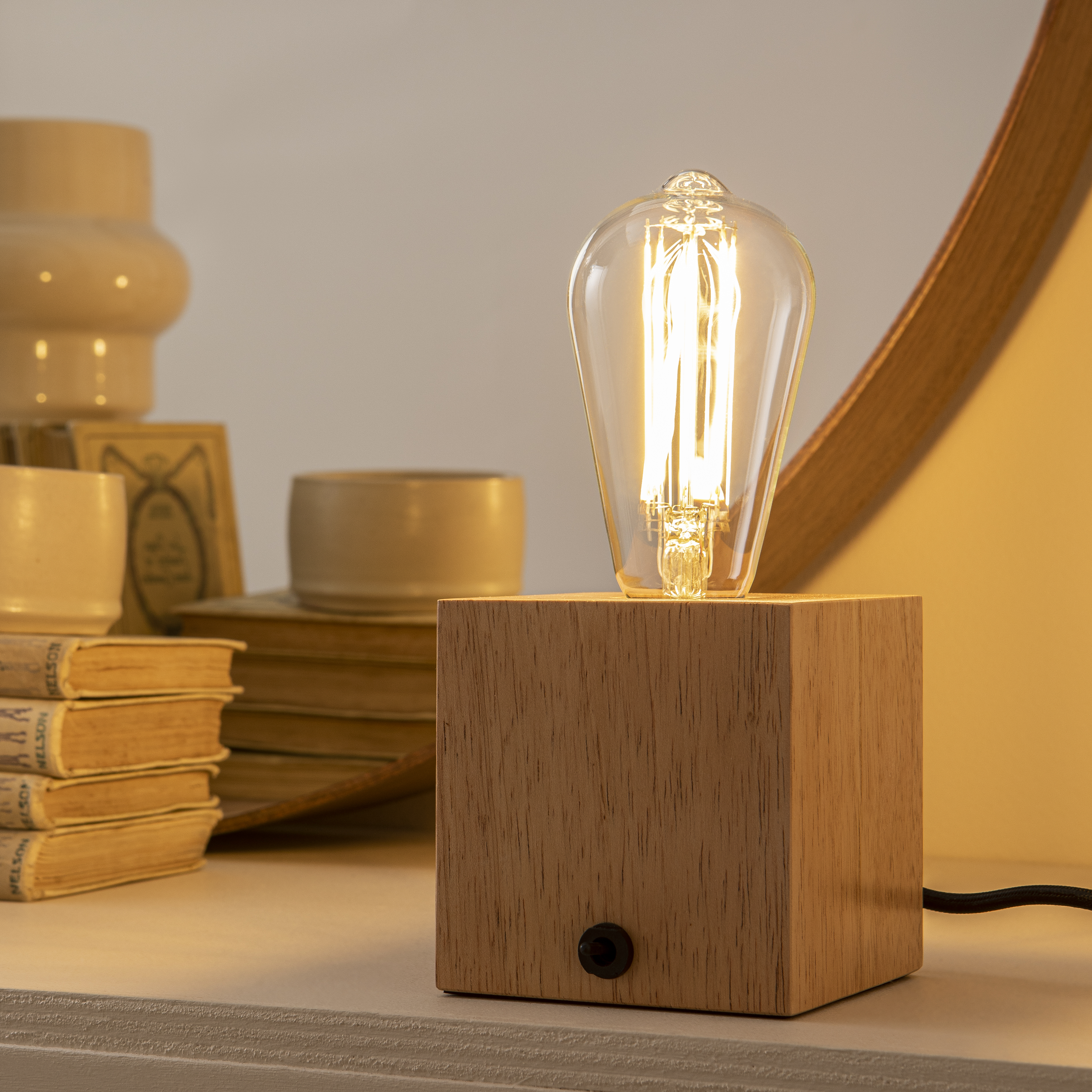 Lâmpada led led filamentos carbono e27 500lm clear - 3