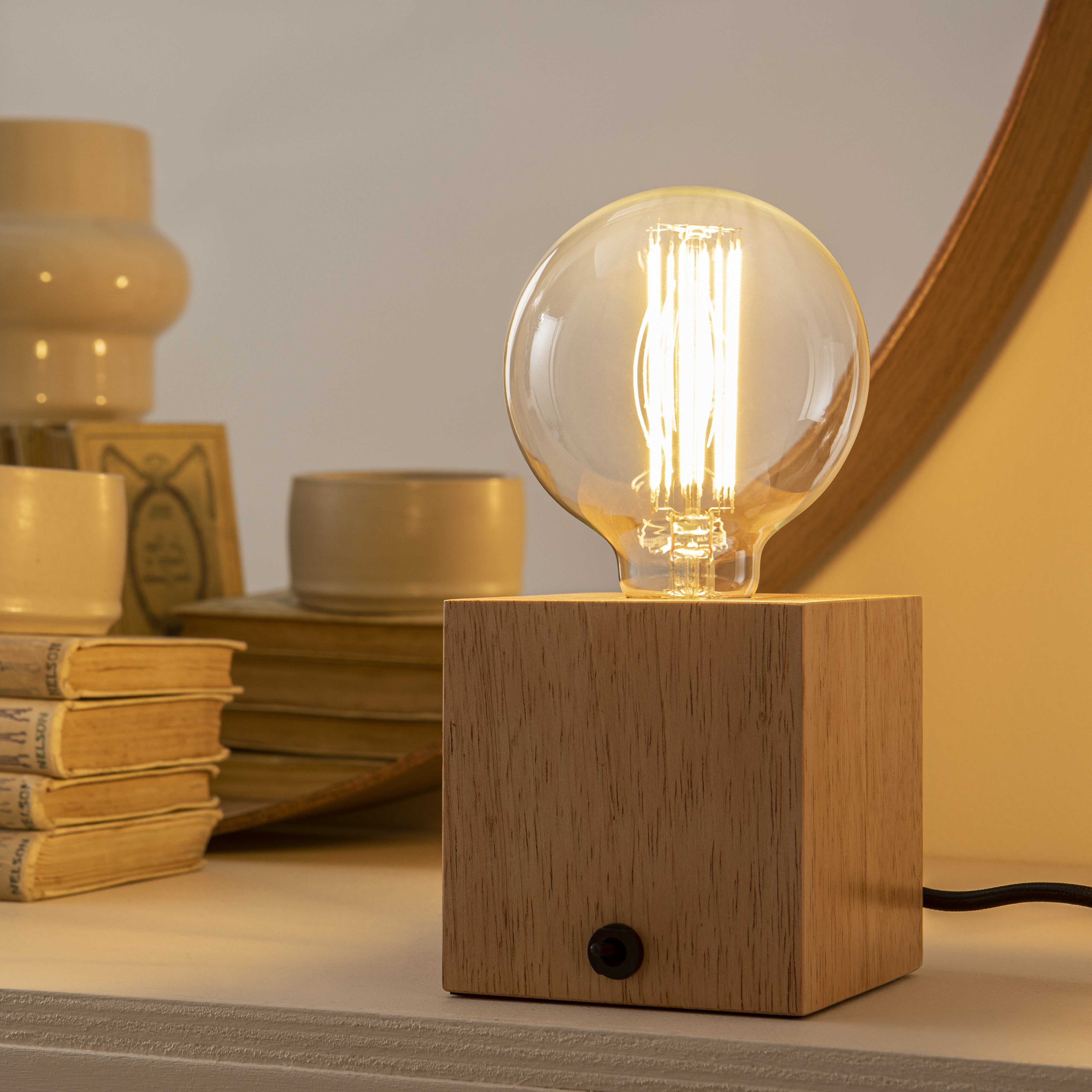 Lâmpada led filamentos carbono E27 G95 500lm 2700k - 3