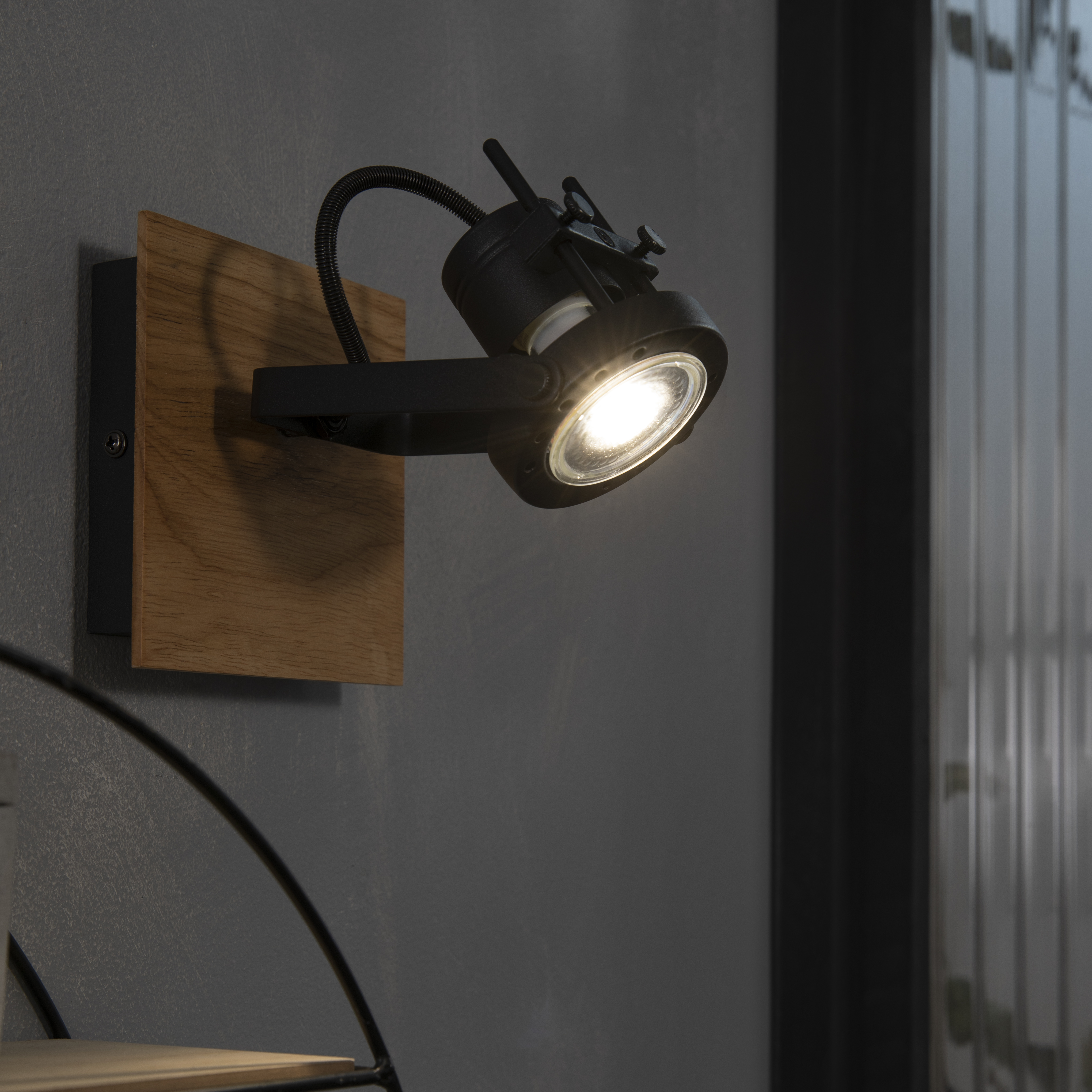 Foco decorativo INSPIRE technic gu10x1 metal preto e madeira - 12