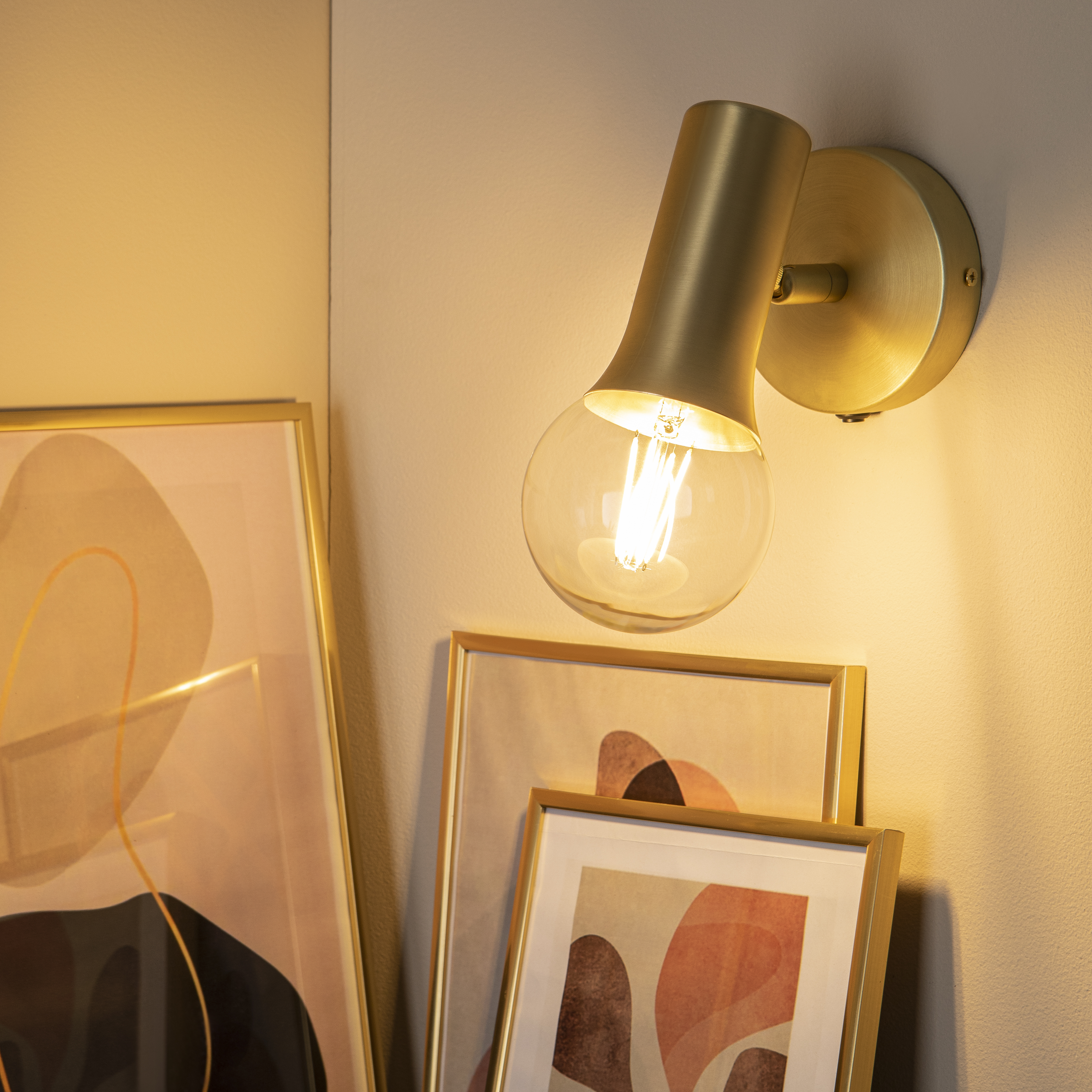 Candeeiro de parede INSPIRE HOKI E27 METAL MATE LATÃO - 17