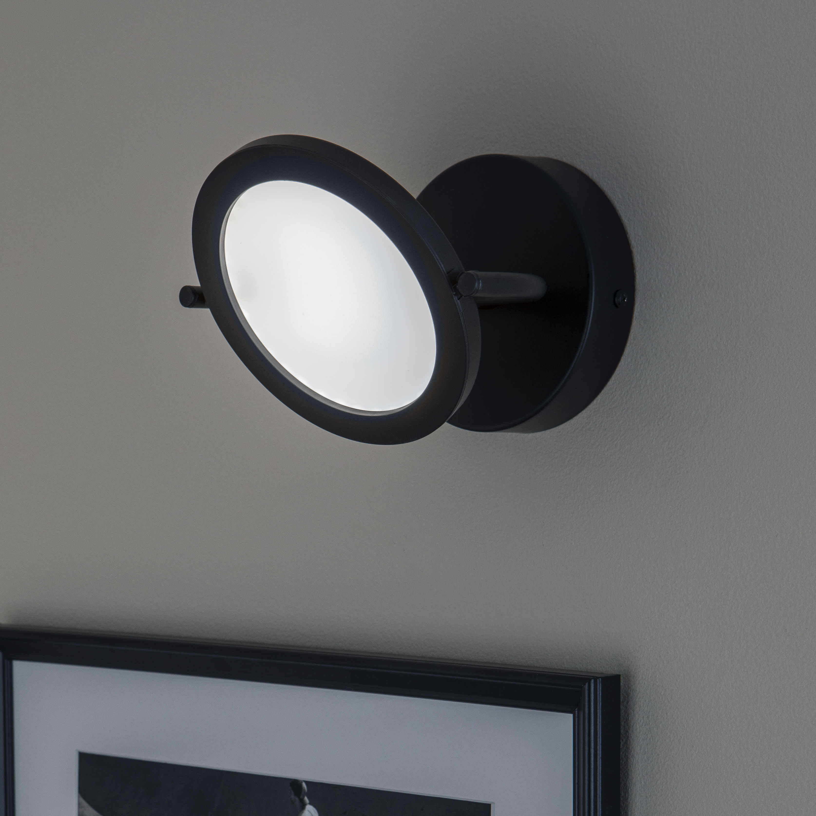Foco decorativo com lâmpada Diuna Inspire LED 554lm 1 luz pintado preto - 27