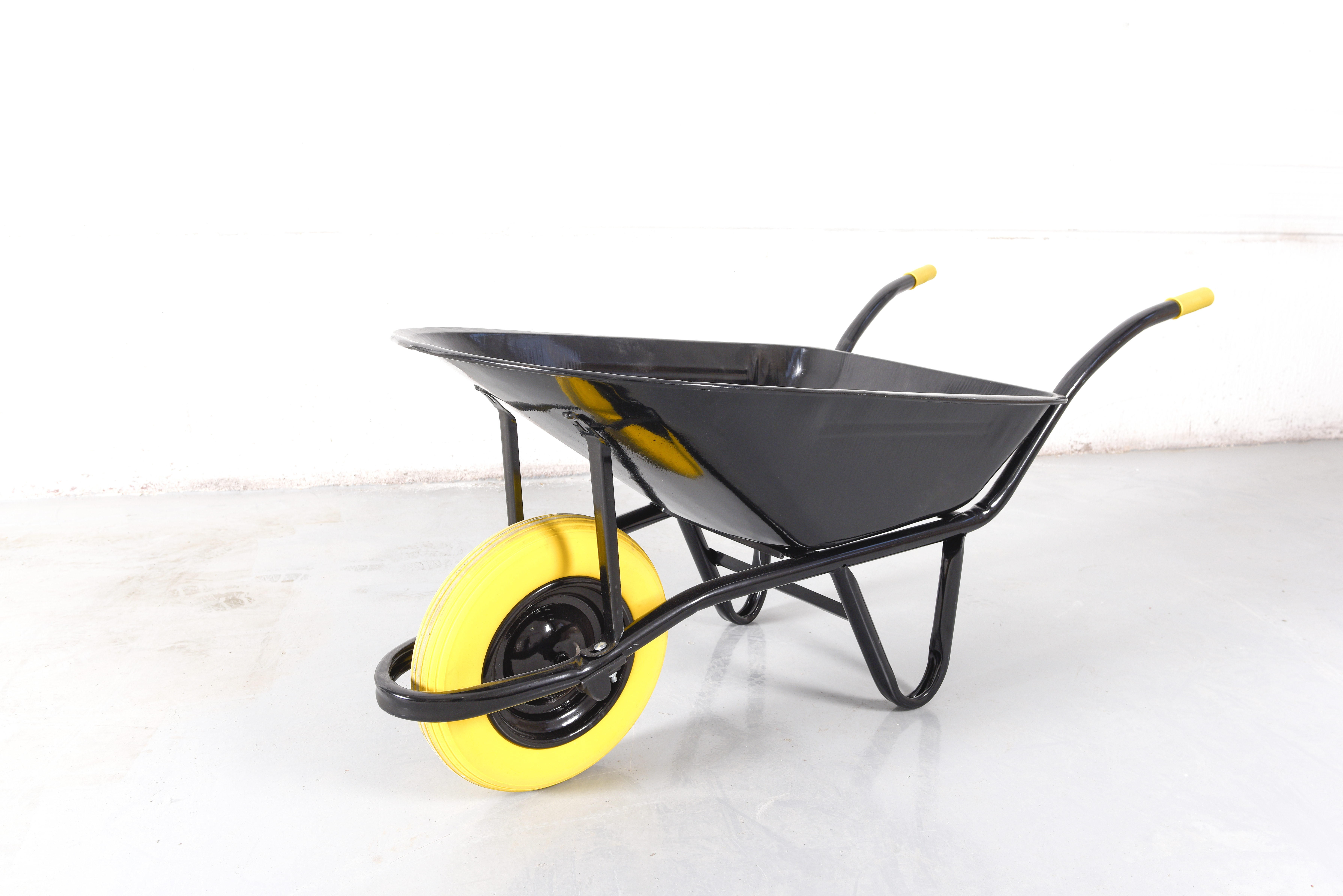 Carretilla de obra acero pintura epoxi de 100 litros negro - 7