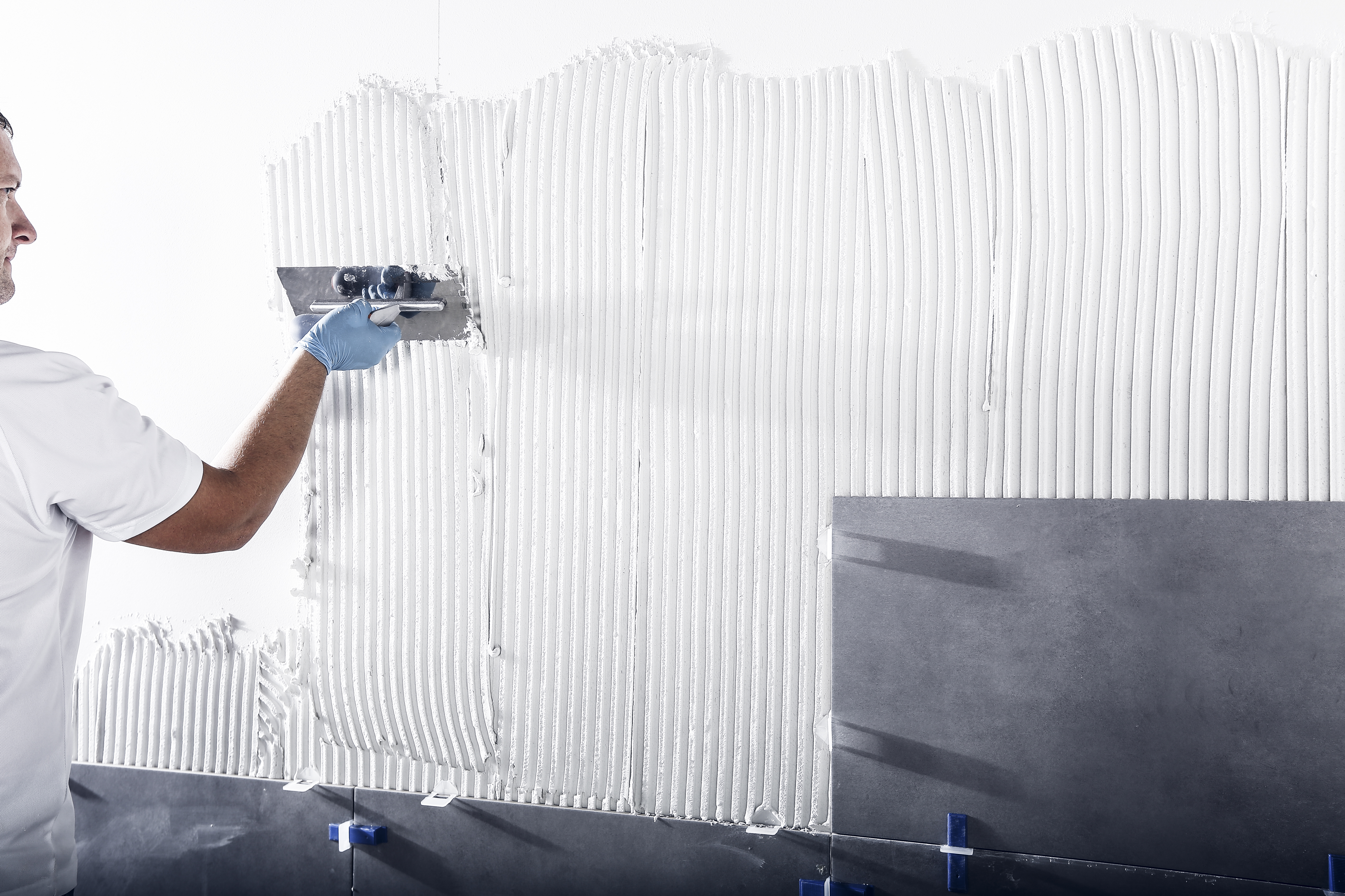 Mortero cola AXTON flexible gel blanco 25 Kg - 4