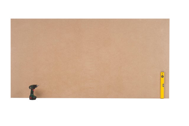Tablero de MDF crudo de 122x244x1.6cm (anchoxaltoxgrosor)