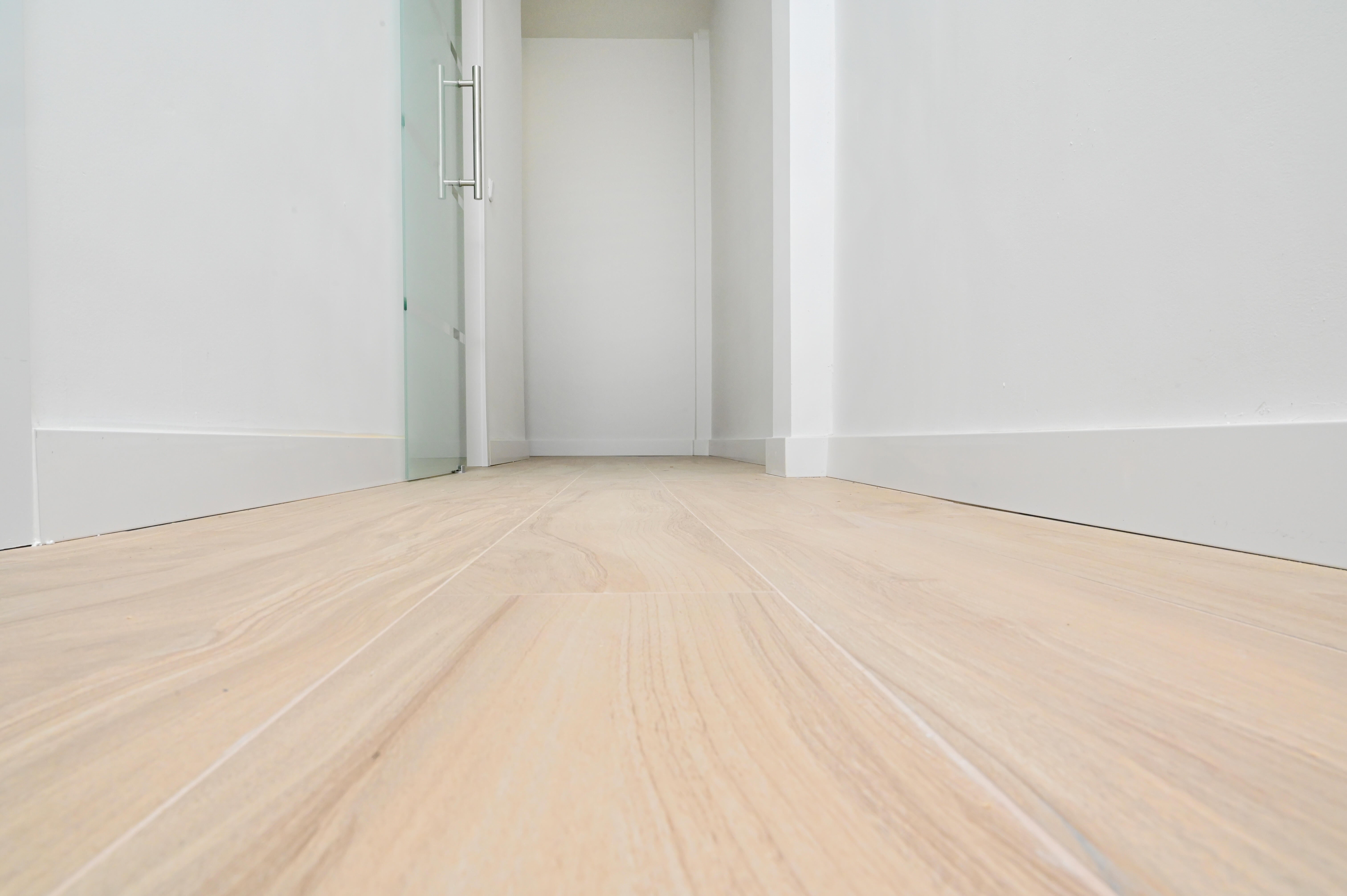 Rodapés de MDF LACADO BRANCO 10X1.5X220CM (PACK 5UN) - 6