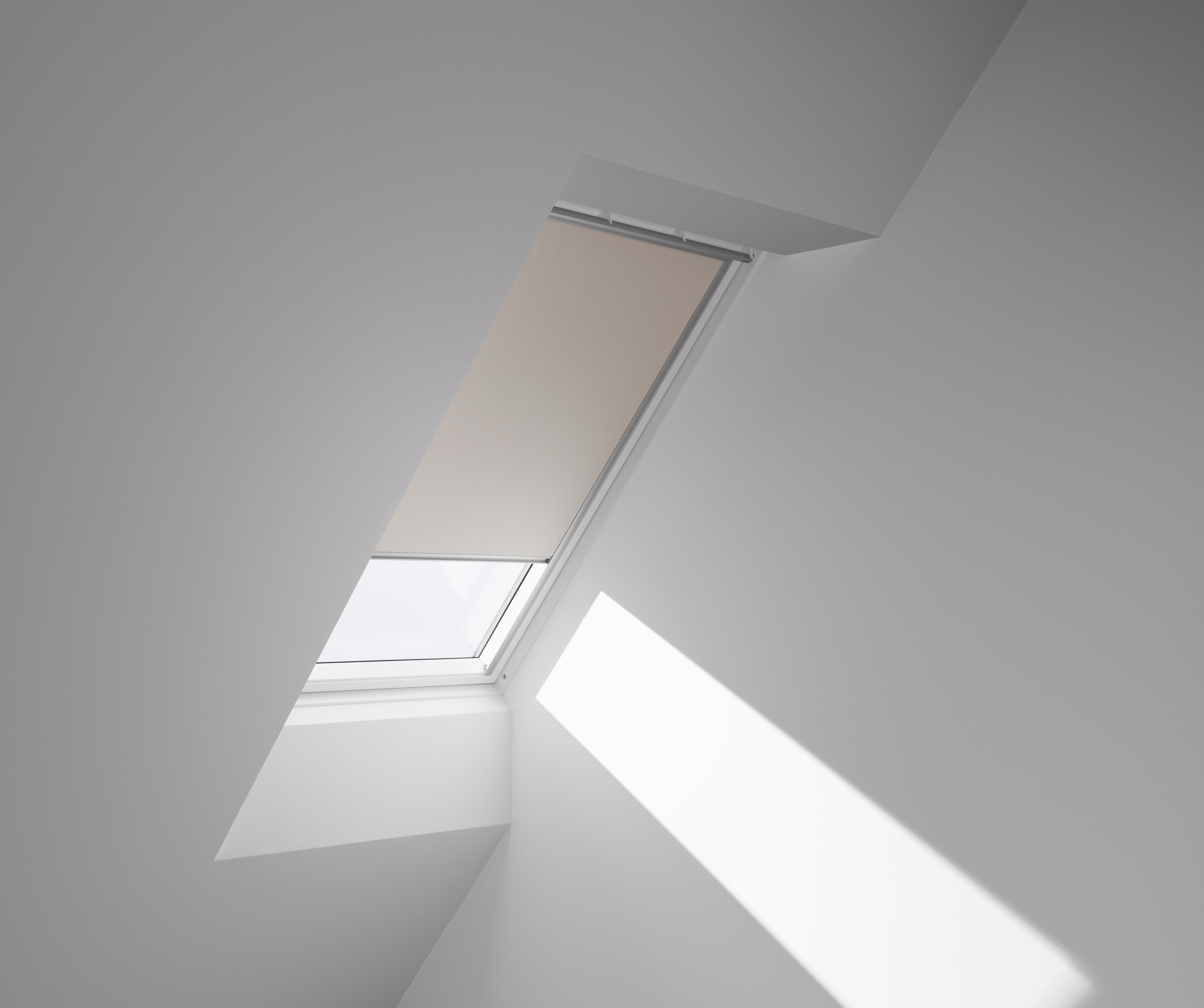 Cortina de oscurecimiento manual VELUX DKLM081085SGl beige 140x78 cm - 10