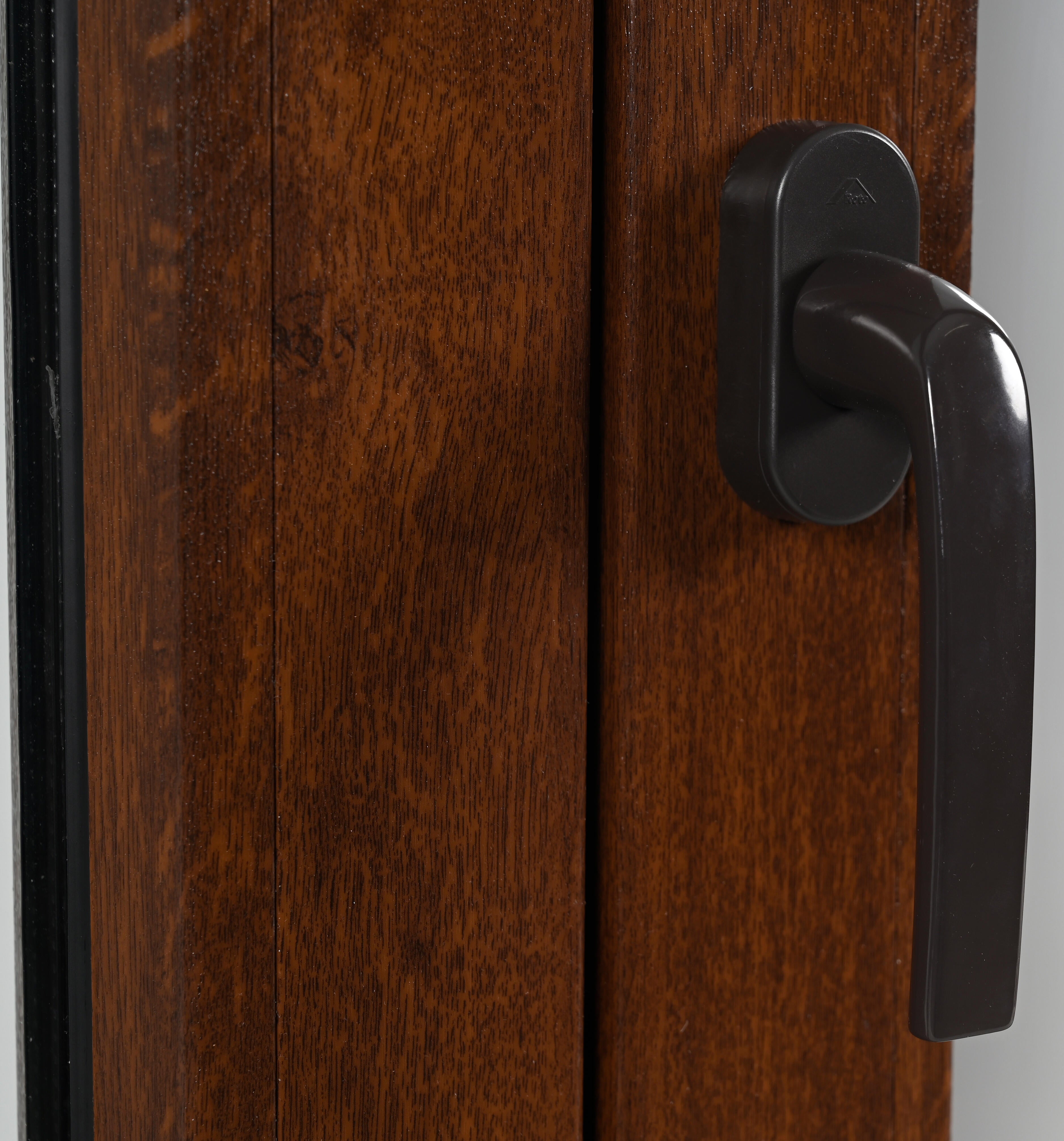 Ventana PVC nogal oscilobatiente 100X100 cm - 10