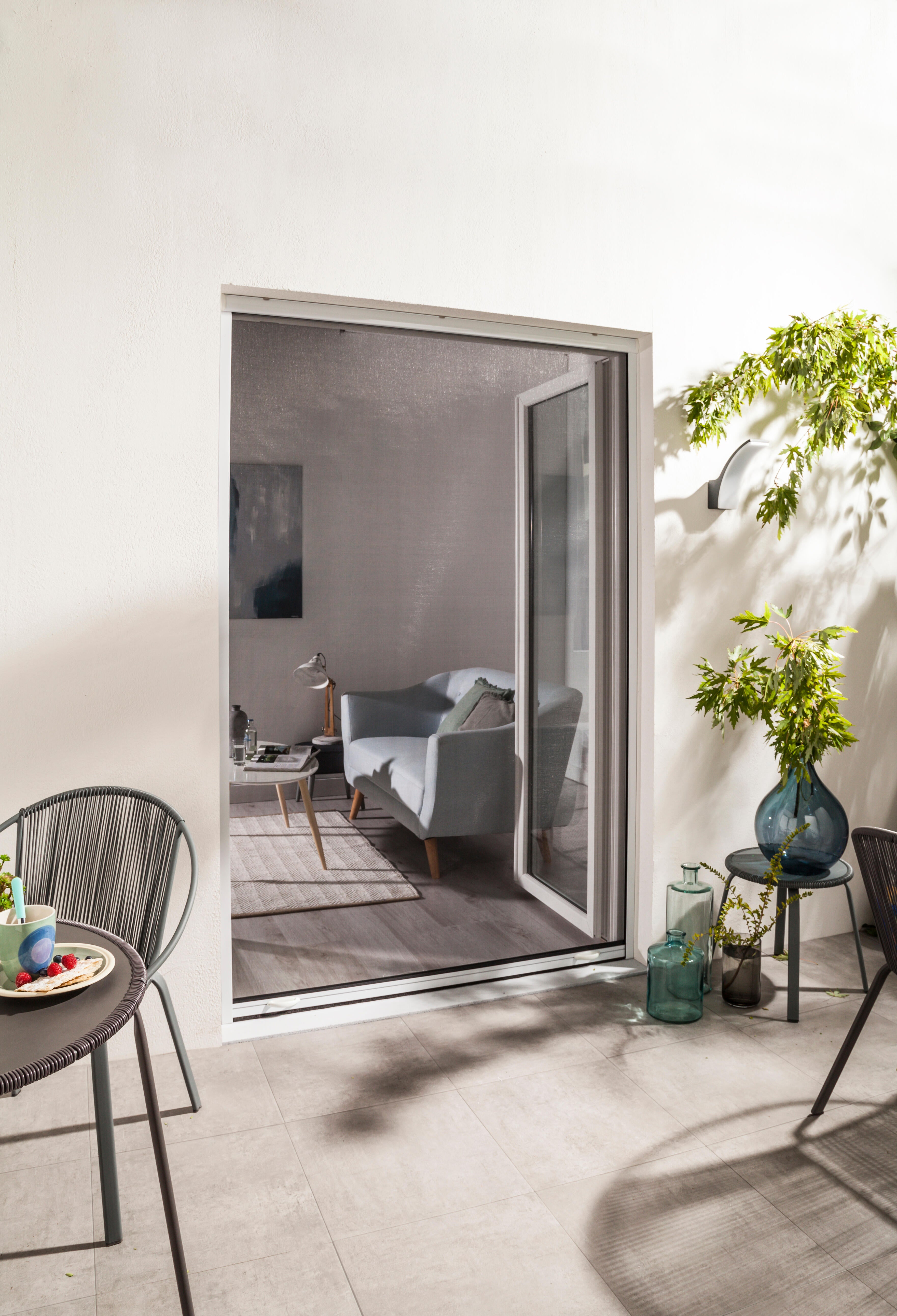 Mosquitera enrollable vertical 180x230cm aluminio recortable blanco para puerta tela fibra de vidrio negra Isoxa - 6