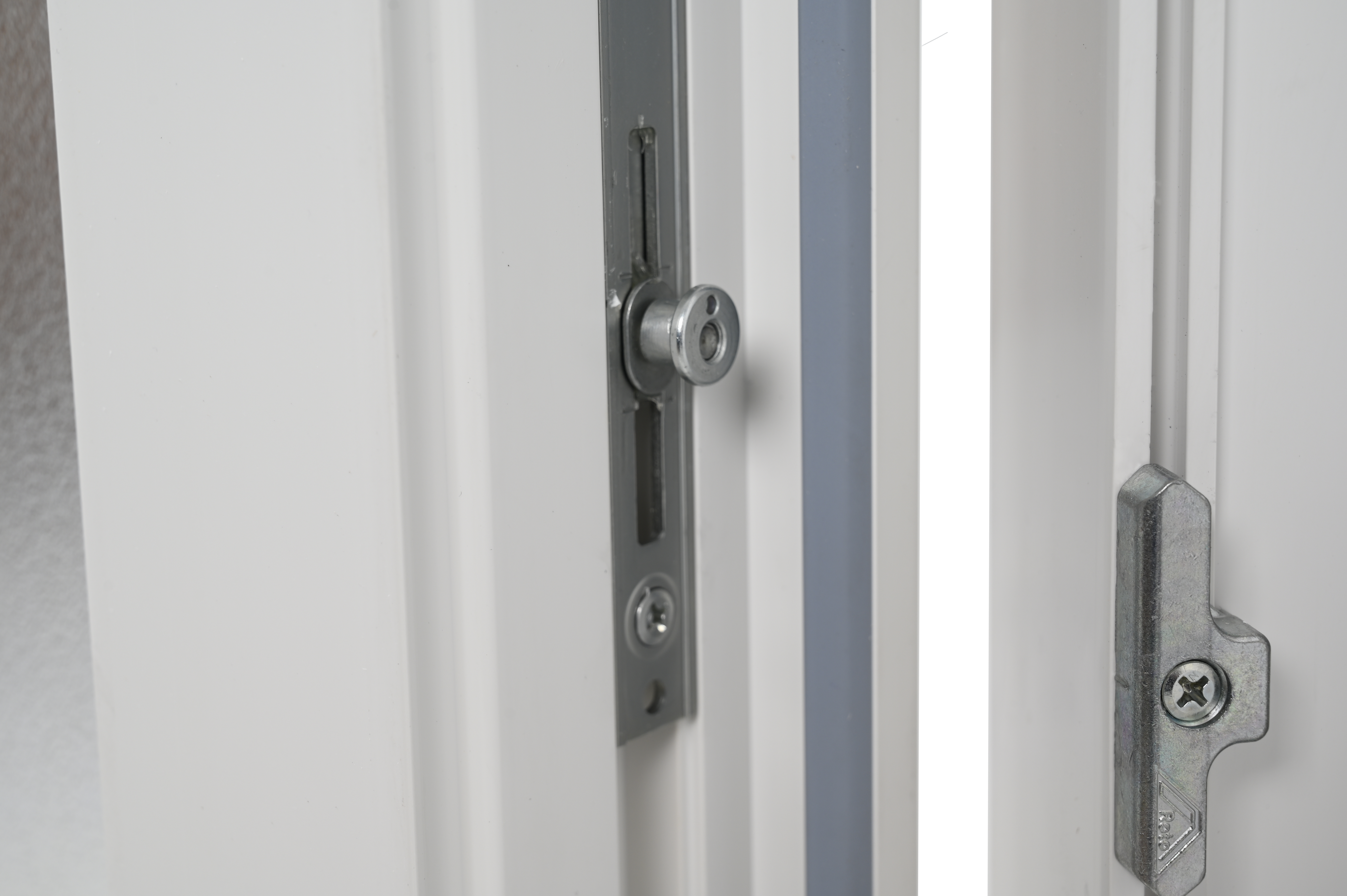 Porta janela com estore de PVC oscilobatente Isoxa 140X229 cm branco - 18