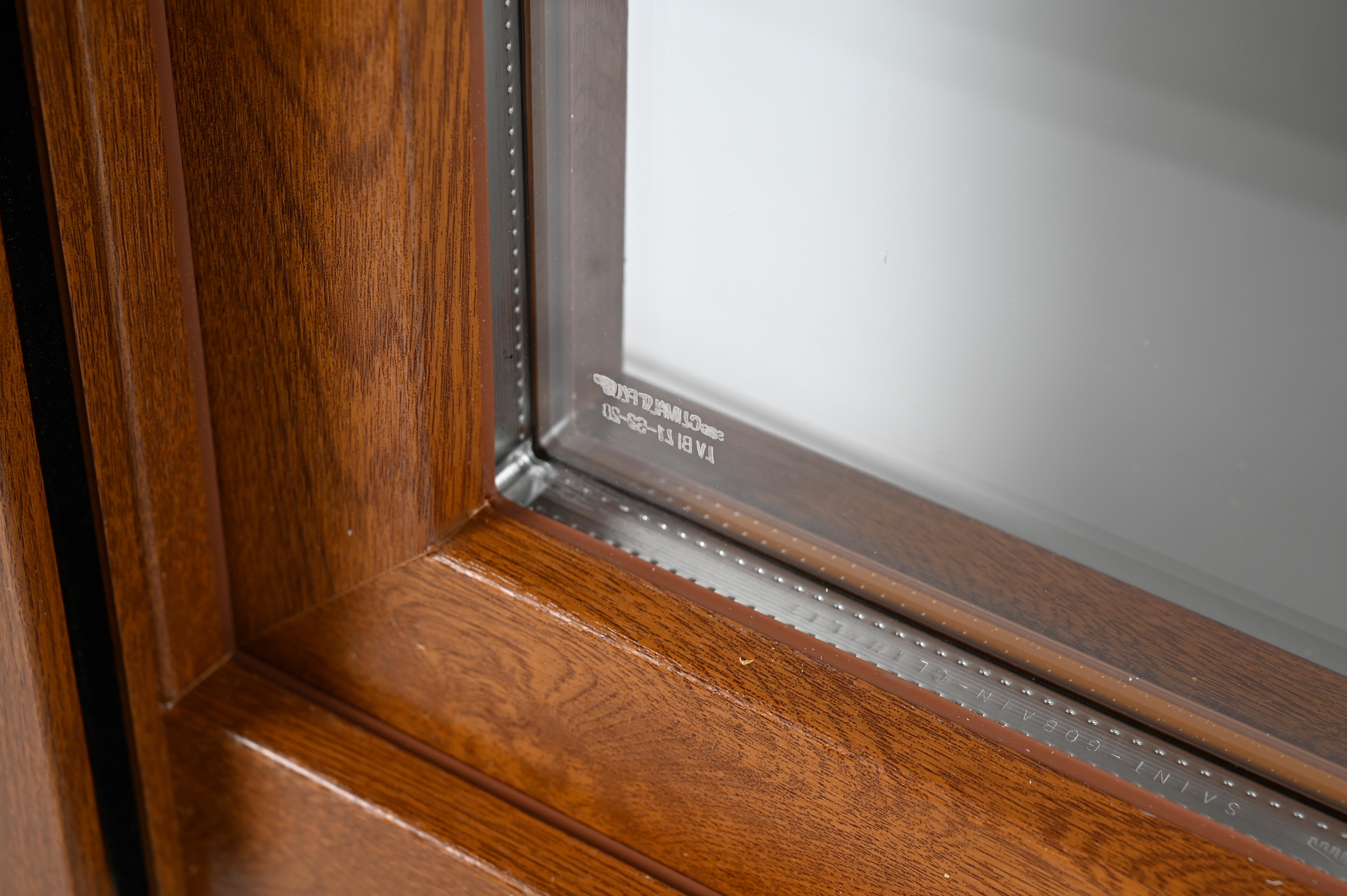 Ventana PVC 140x129cm oscilobatiente roble Isoxa doble acristalamiento transparente 4/16/4 bajo emisivo con persiana - 17