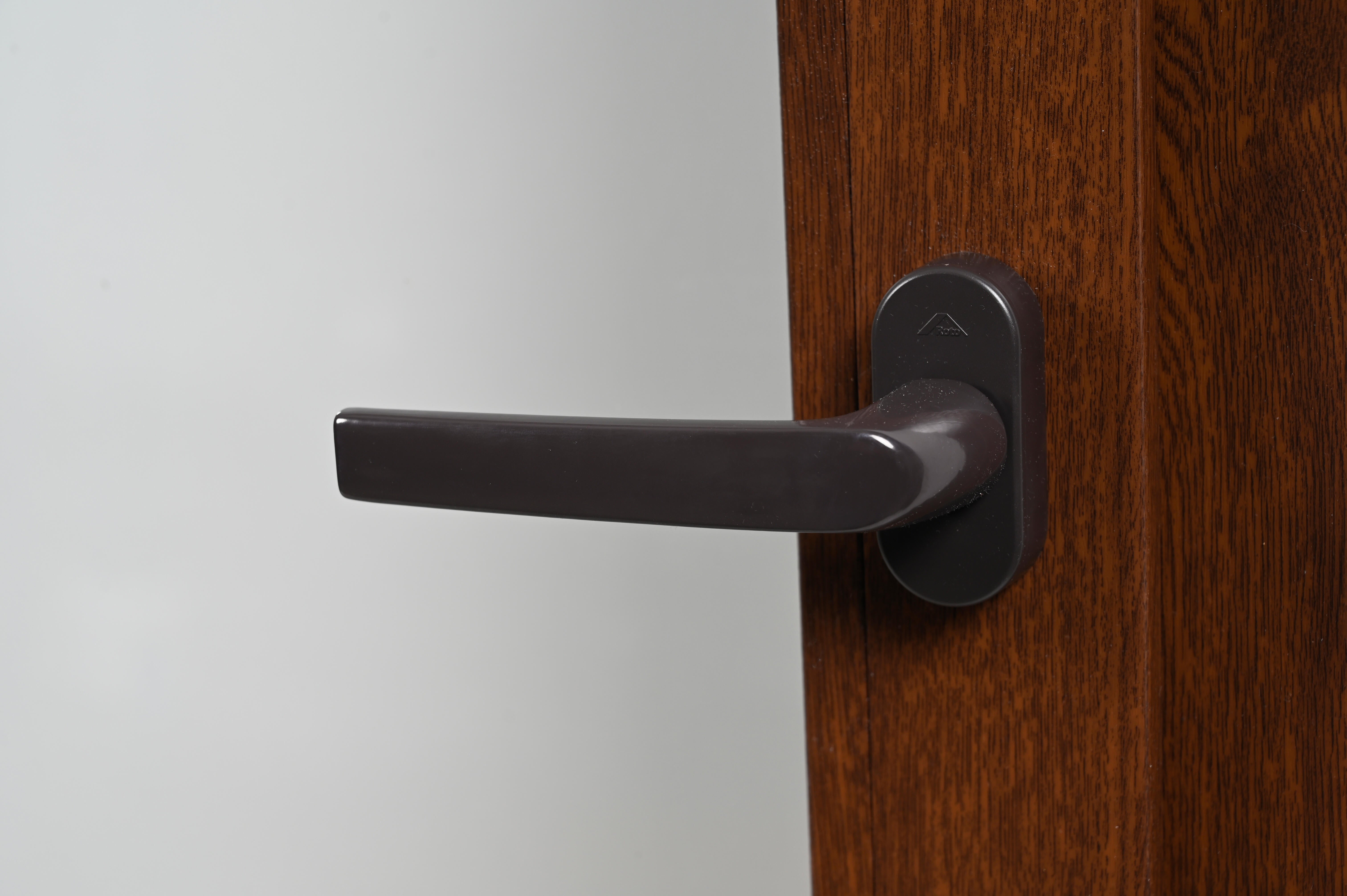 Balconera PVC nogal abatible 90X200 cm - 11