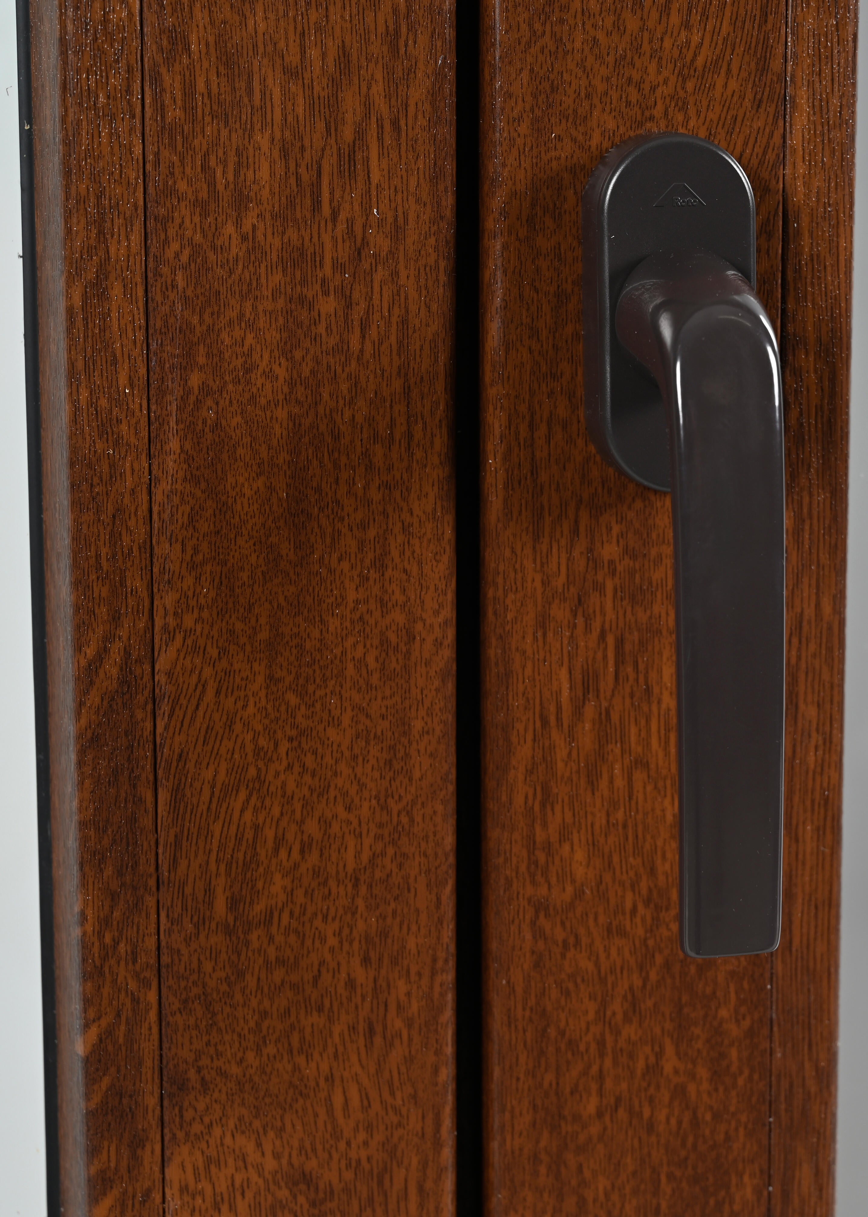 Ventana PVC ISOXA nogal oscilobatiente con persiana de 100X119 cm - 7