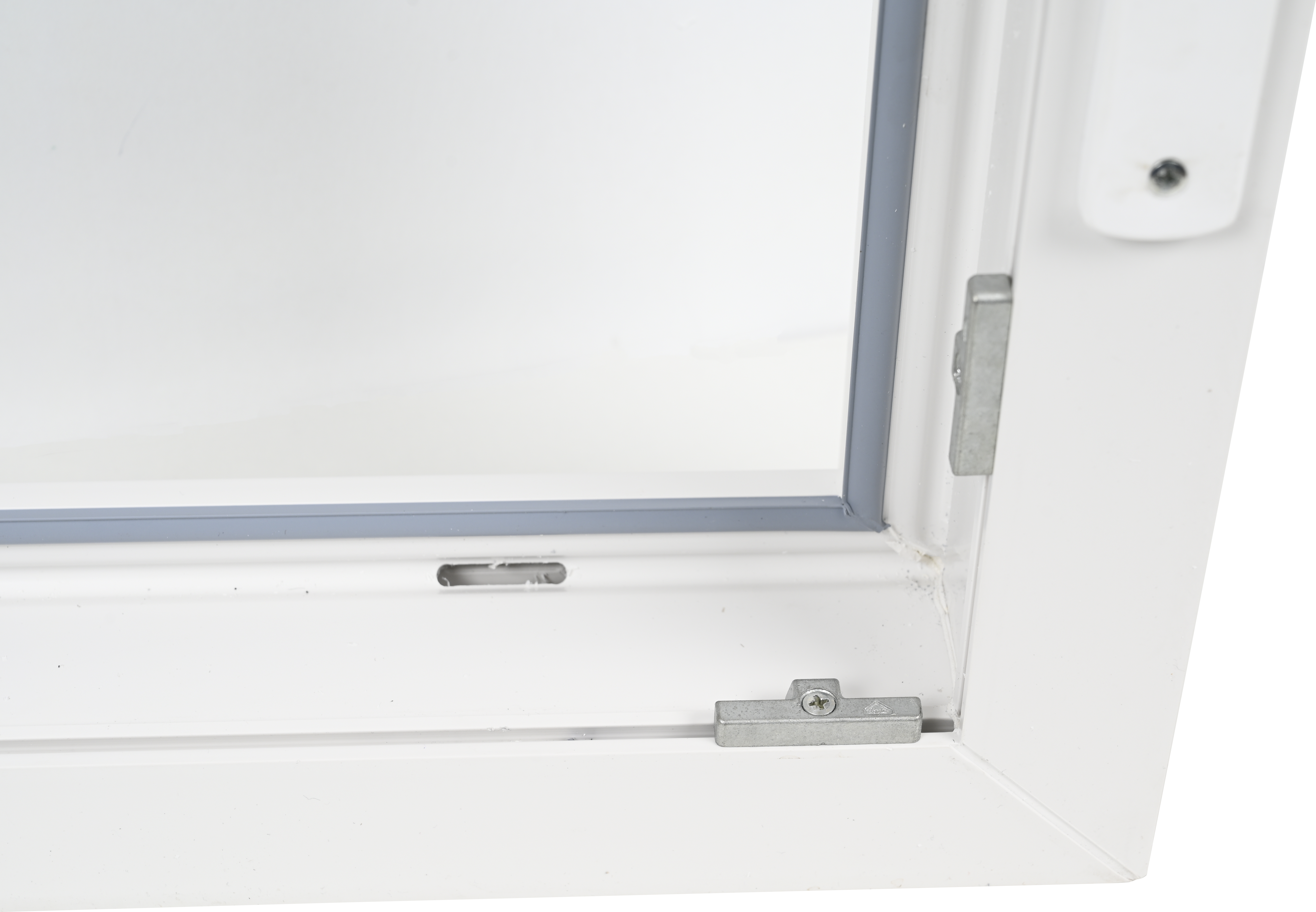 Ventana PVC blanca oscilobatiente con persiana de 60X115 cm - 7