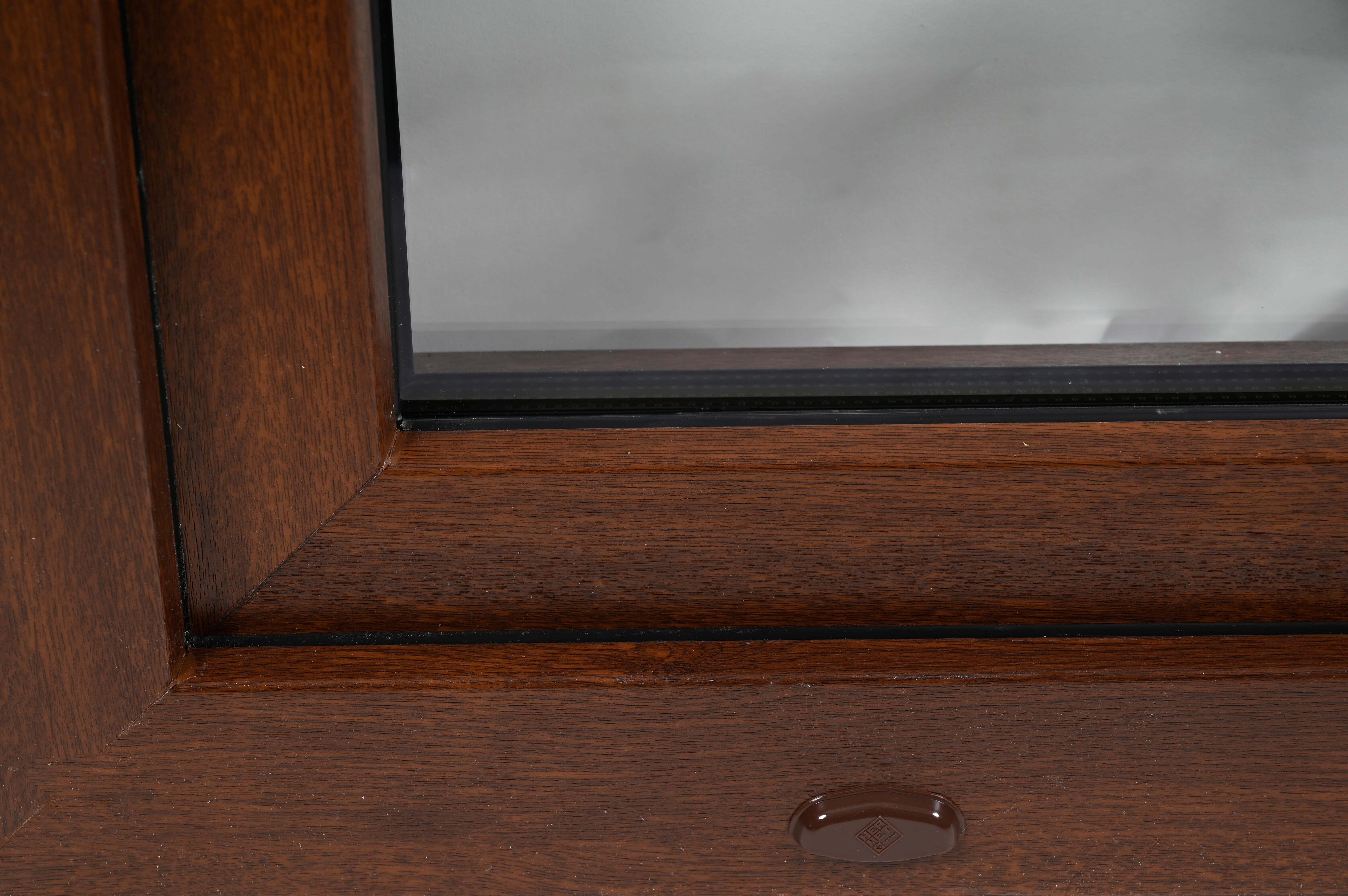 Balconera PVC nogal abatible con cerradura 90X200 cm - 5