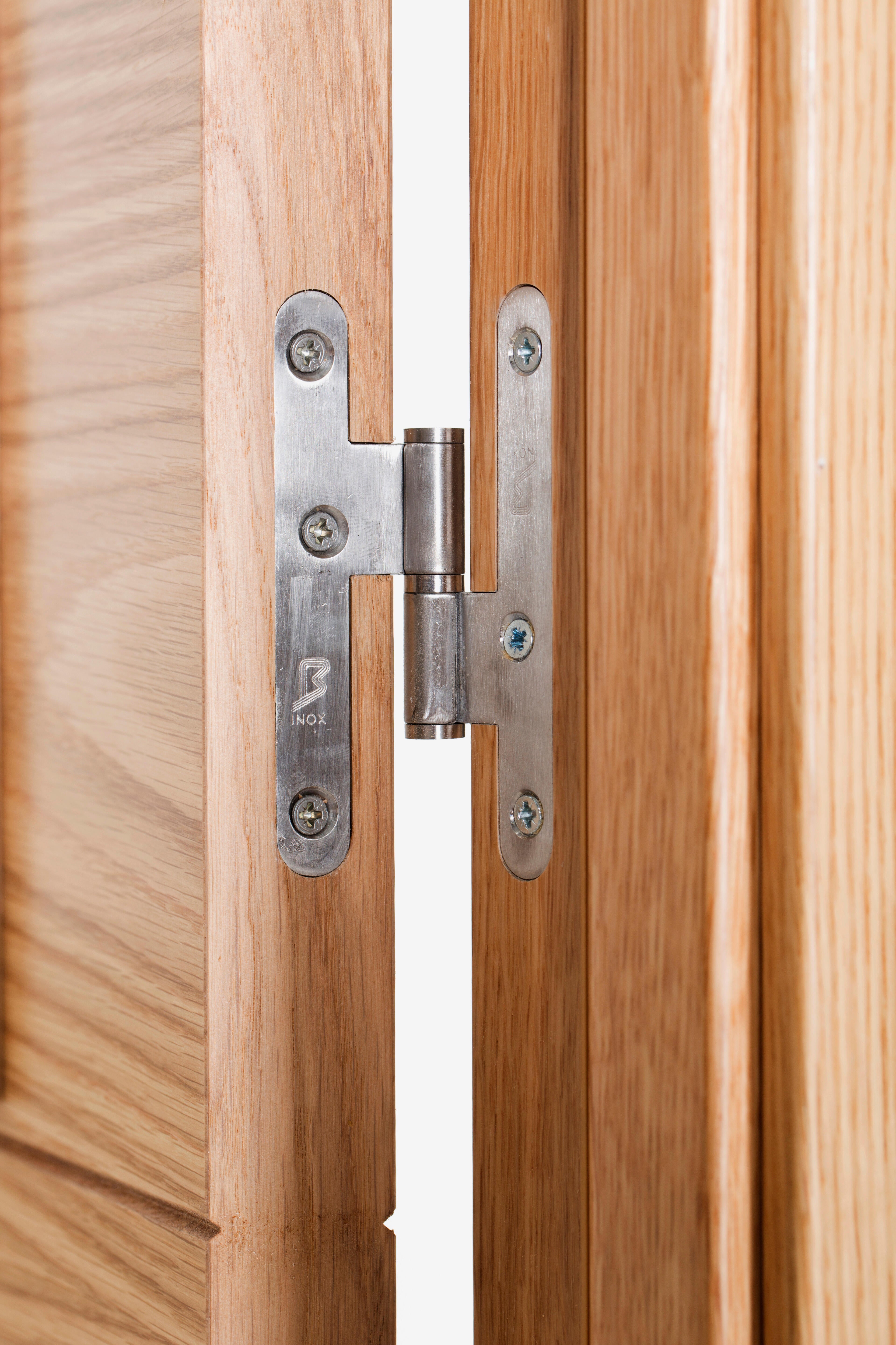 Puerta de interior abatible ciega maciza barnizada Line Plus Viena roble apertura derecha cerco de 9x3 anchura 82.5cm - 8