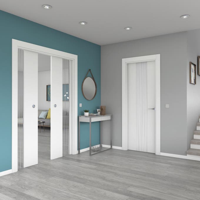 Puerta abatible Quevedo Blanca Premium con cristal