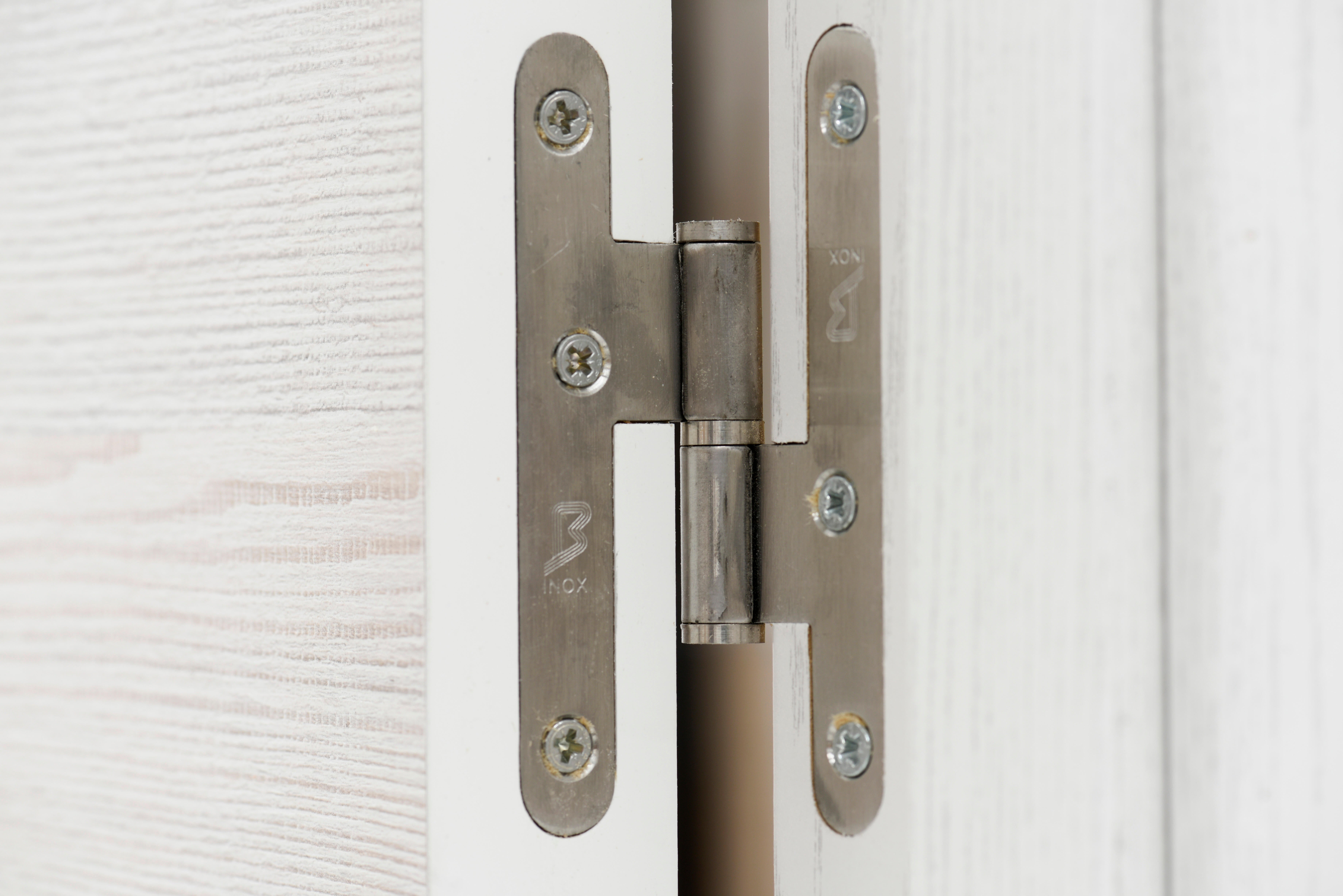 Puerta de interior abatible ciega maciza melamina Line Oslo blanco veteado apertura izquierda cerco de 7x3 anchura 82.5cm - 9