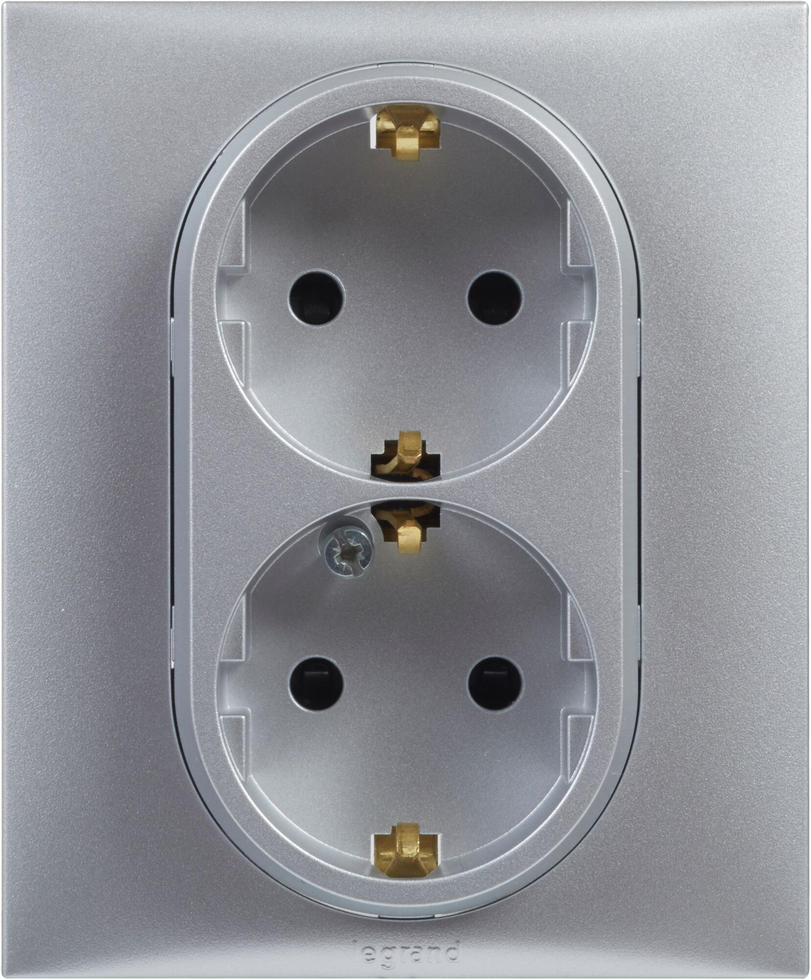 Enchufe doble legrand niloé step aluminio