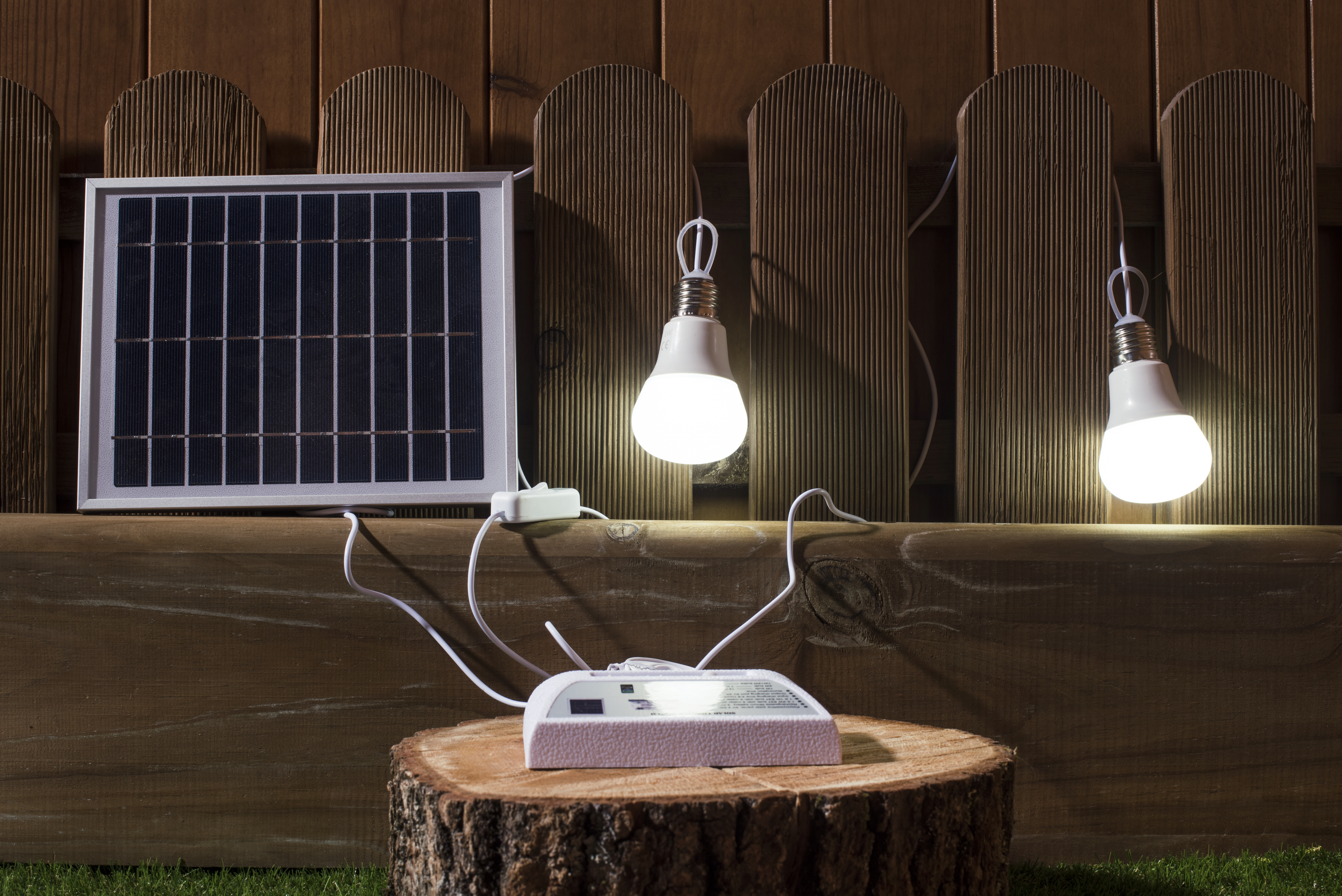 Kit pannello solare con luce E27 4000K ARTE CONFORT HIDRA - 4