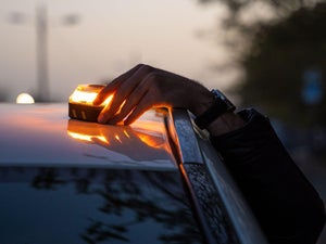 Help Flash Smart - Luz de emergencia homologada para coche y moto -  MAG-outlet