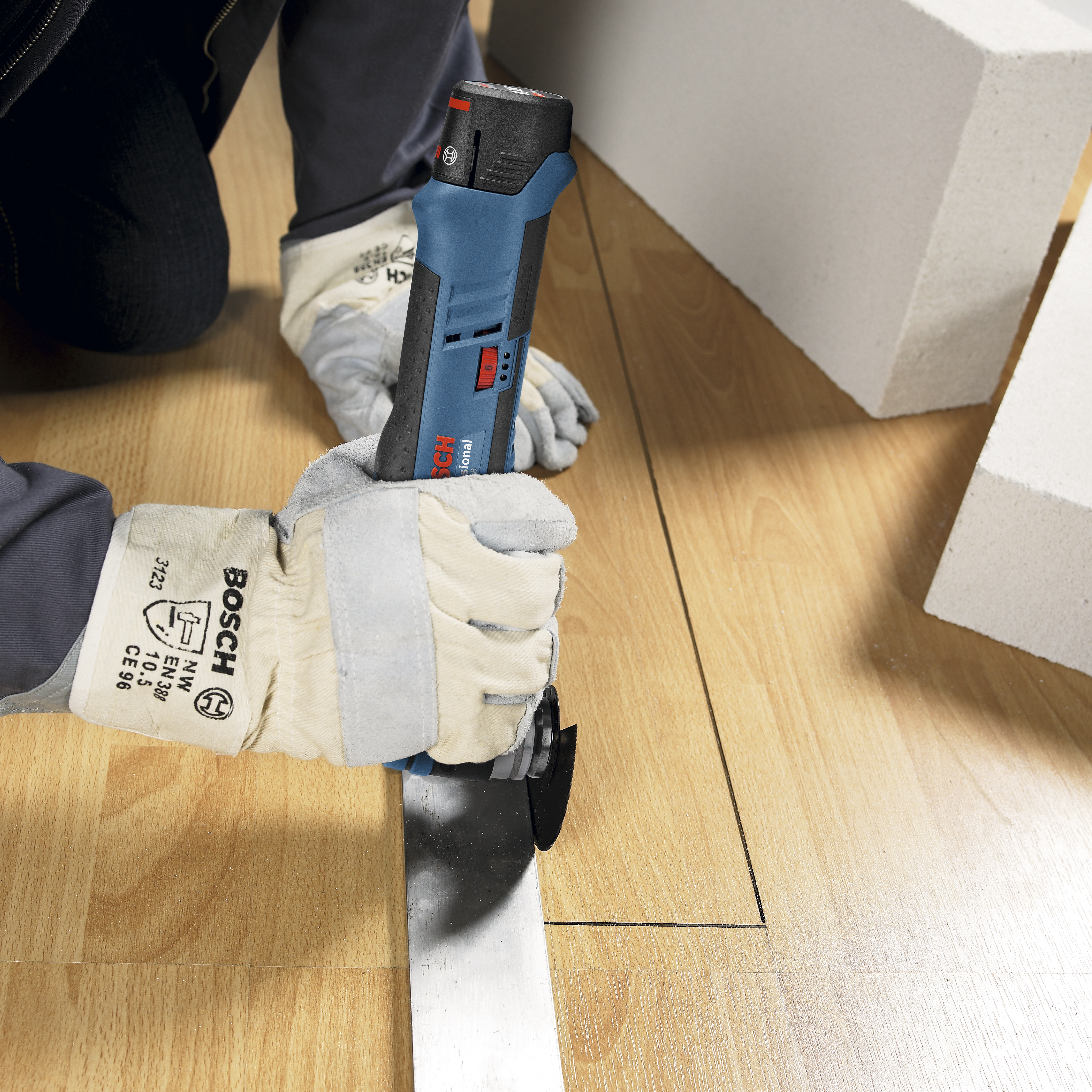 BOSCH BLUE Multiherramienta a batería GOP 12V-28 12 V - 6