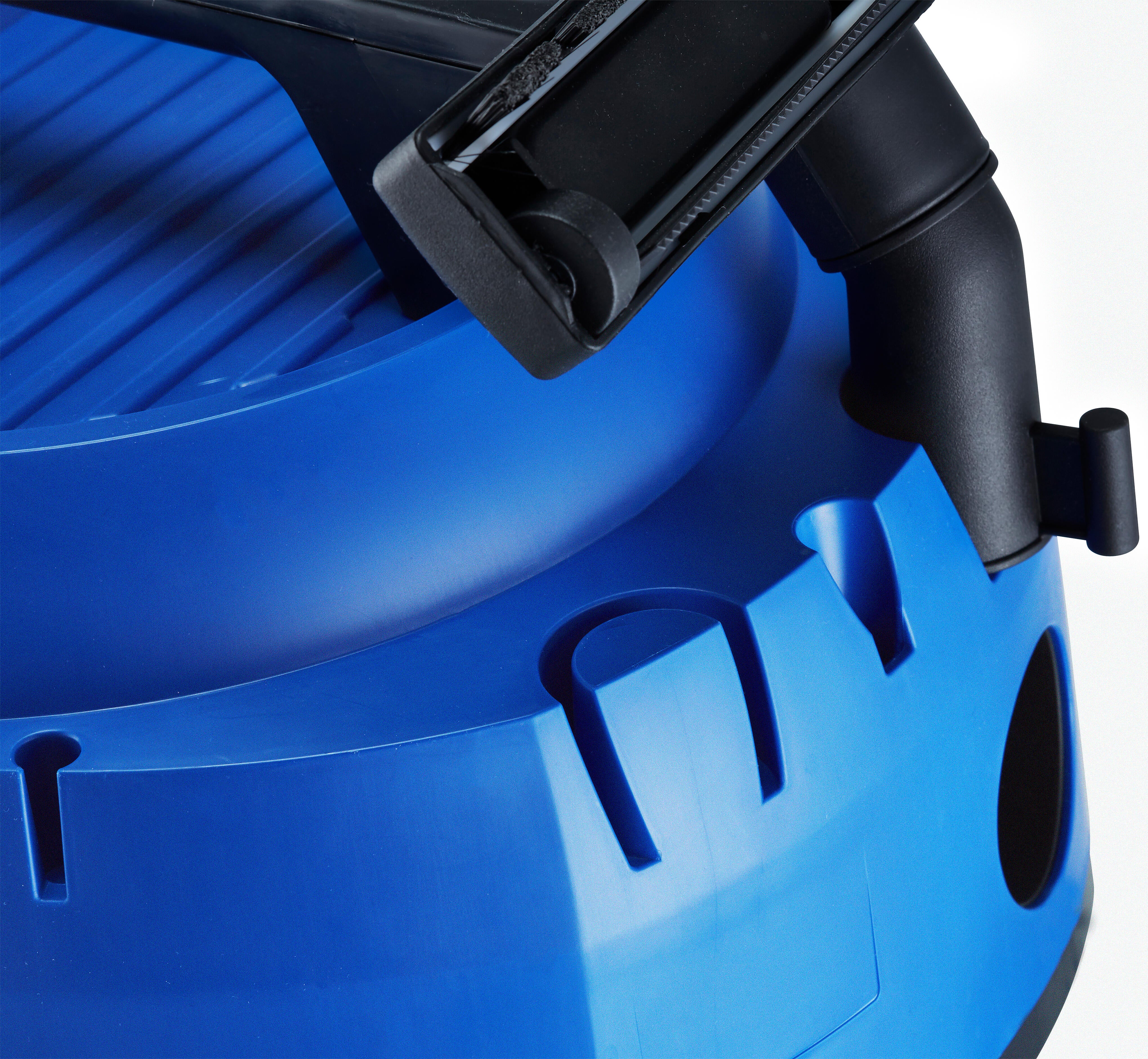 Aspirador industrial NILFISK II22 - 1230 W - depósito 22 l y de acero inoxidable - 11