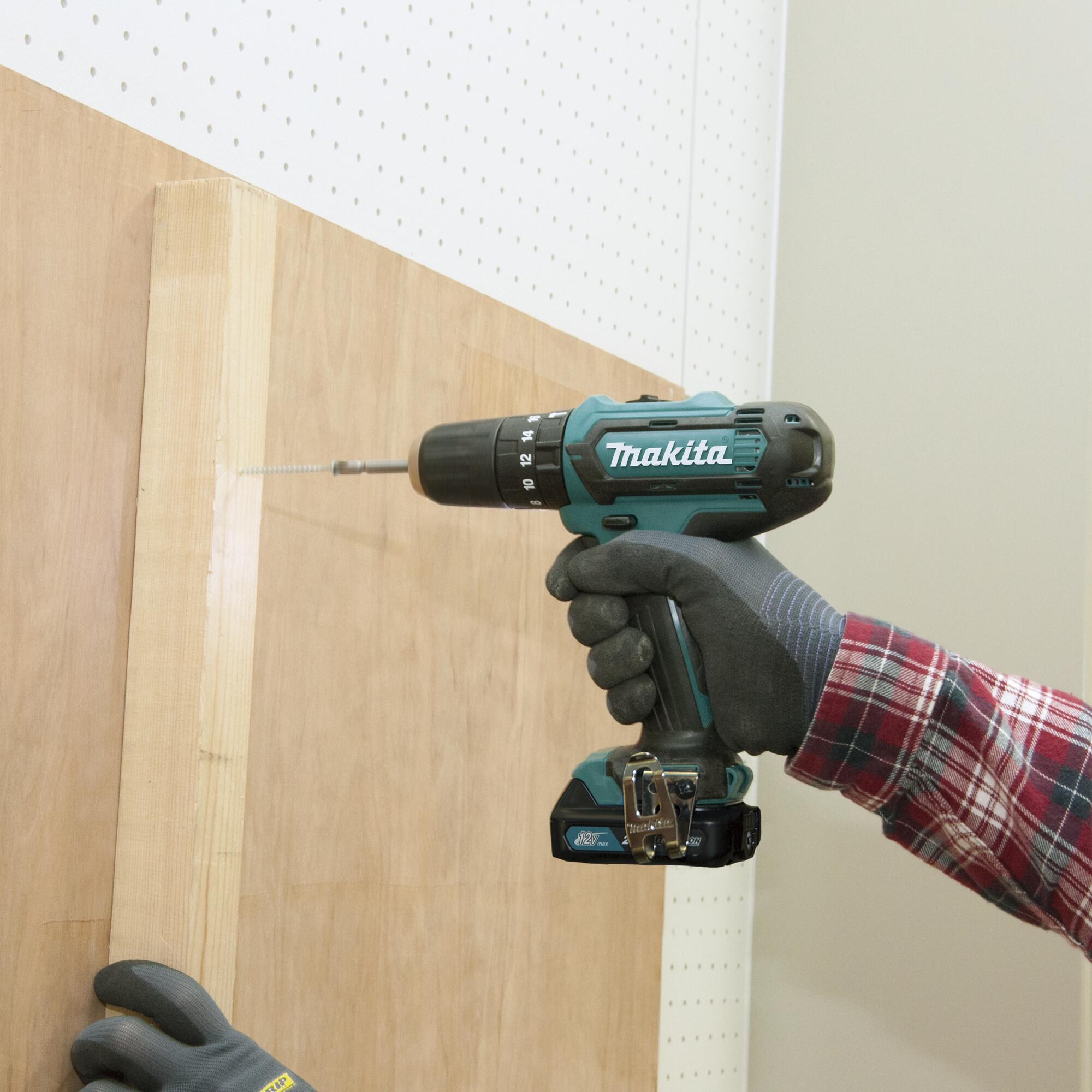 Taladro Atornillador MAKITA HP333DZ de 12v - 2