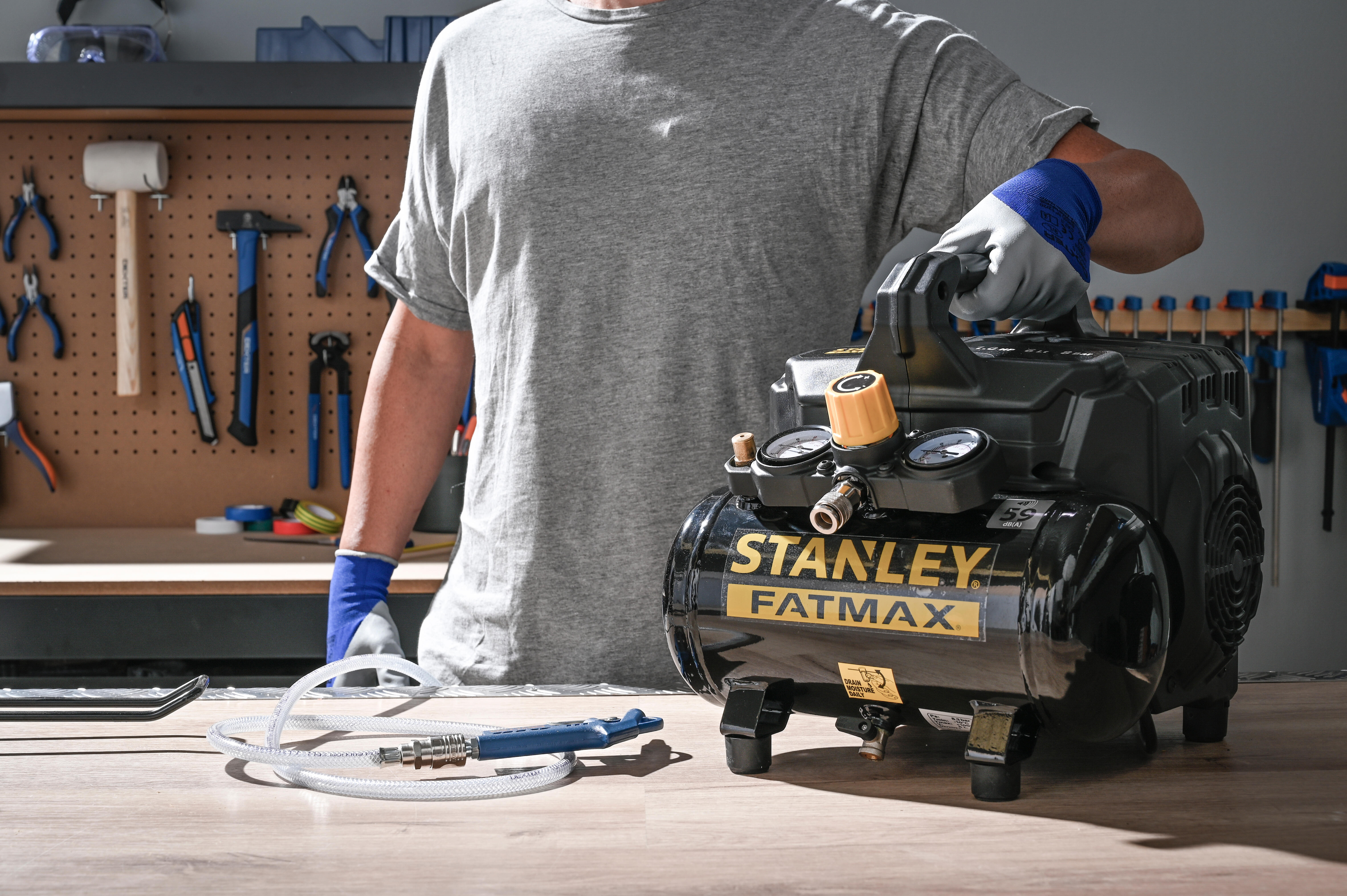 Compressore silenziato STANLEY FATMAX DST 101/8/6 6 l, 1 hp, 8 bar - 4