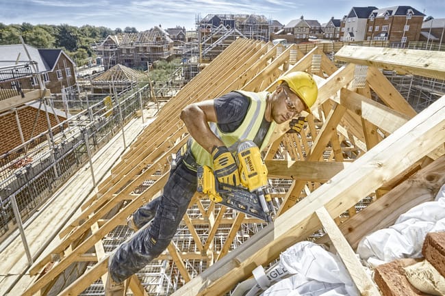 Clavadora dewalt dcn692p2 hotsell