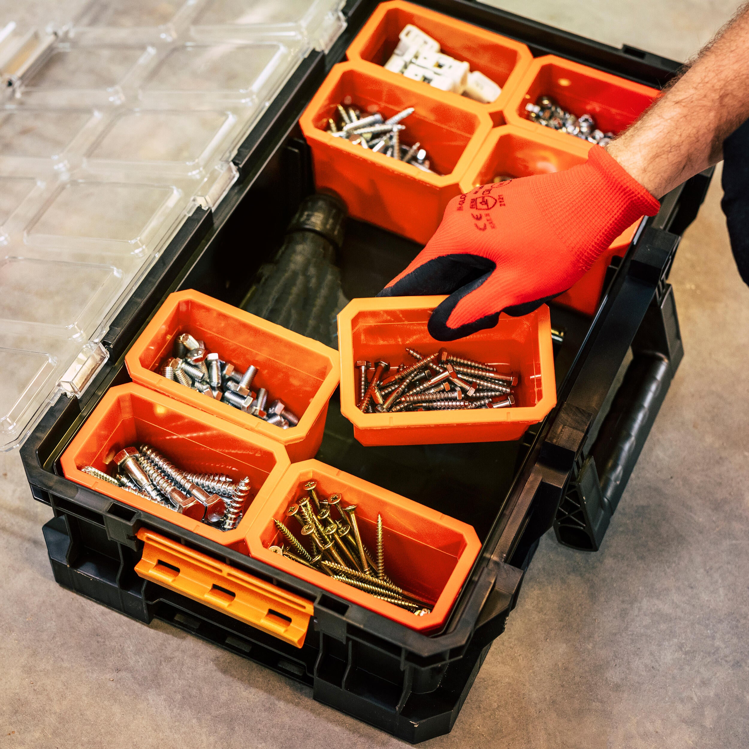 Baúl herramienta DEXTER PRO  con capacidad de 78 litros - 2