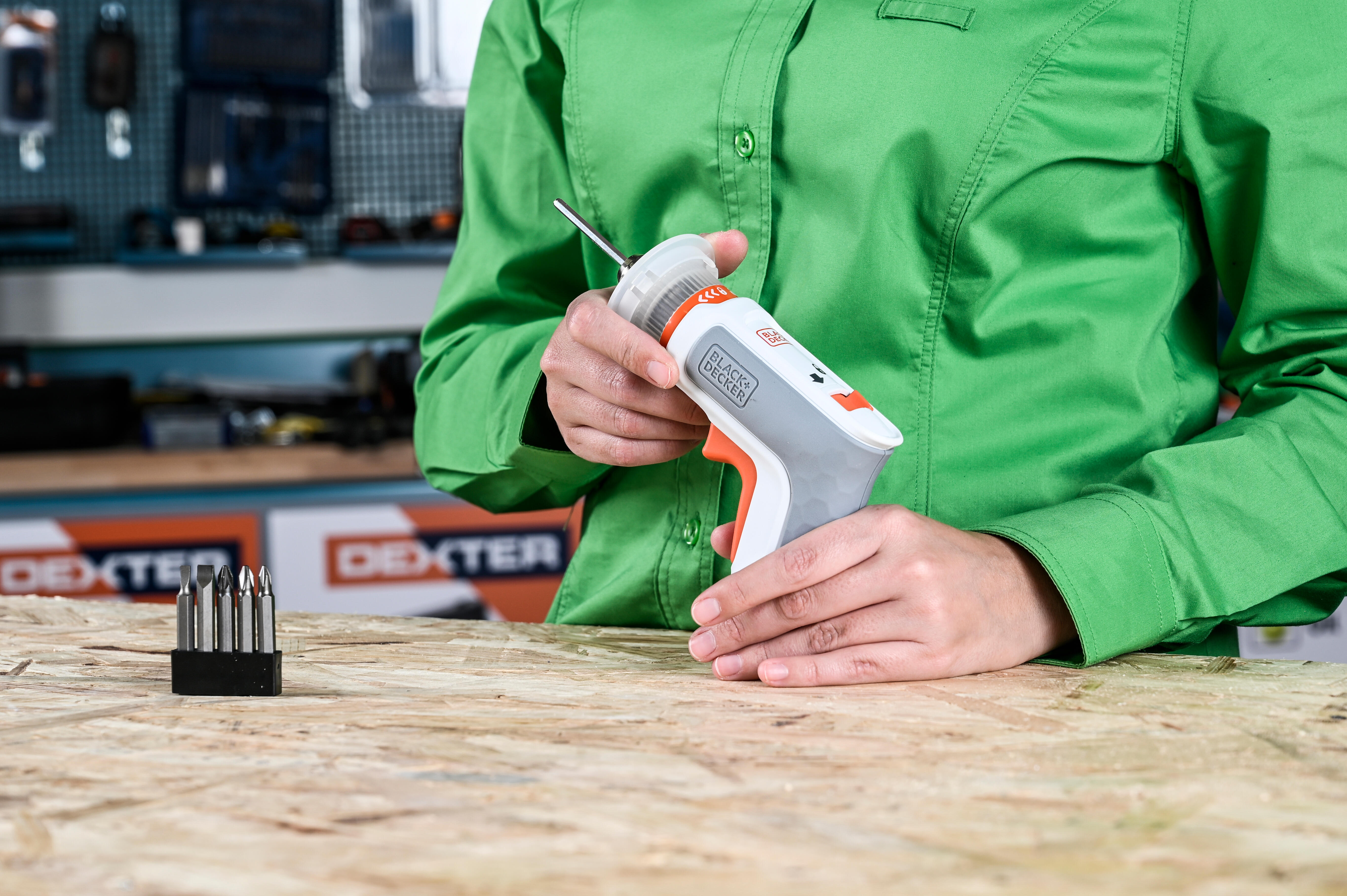 Aparafusadora sem fio BLACK + DECKER HEXDRIVER 3.6V - 10