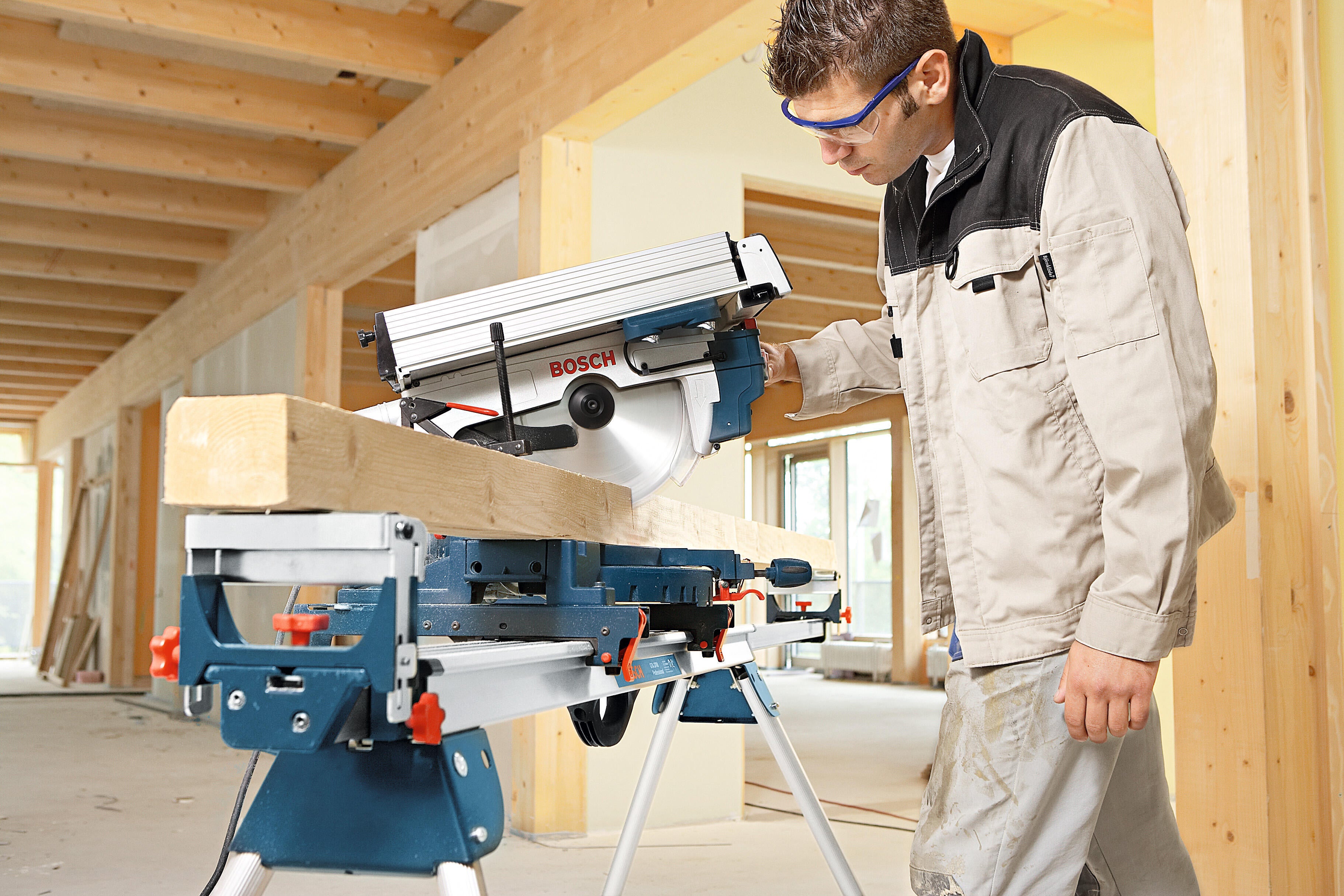 Ingletadora con cable BOSCH PROFESSIONAL de 1800 w y disco 305 mm - 3