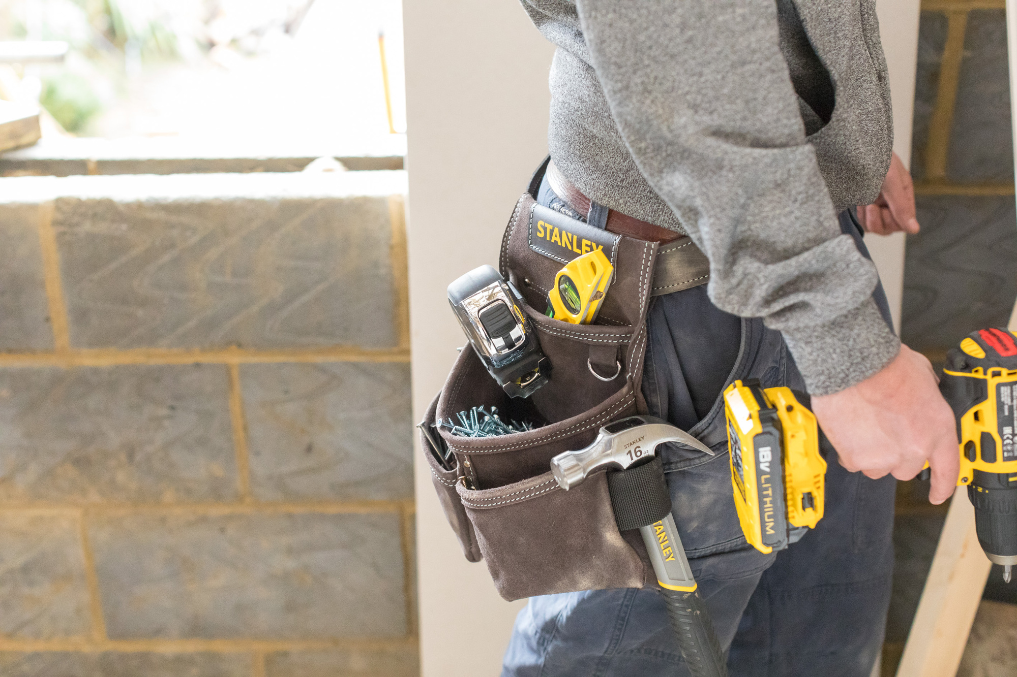 Portautensili per cintura STANLEY STST1-80116 in cuoio 4 tasche L 30 x P 7 x H 33 cm - 4