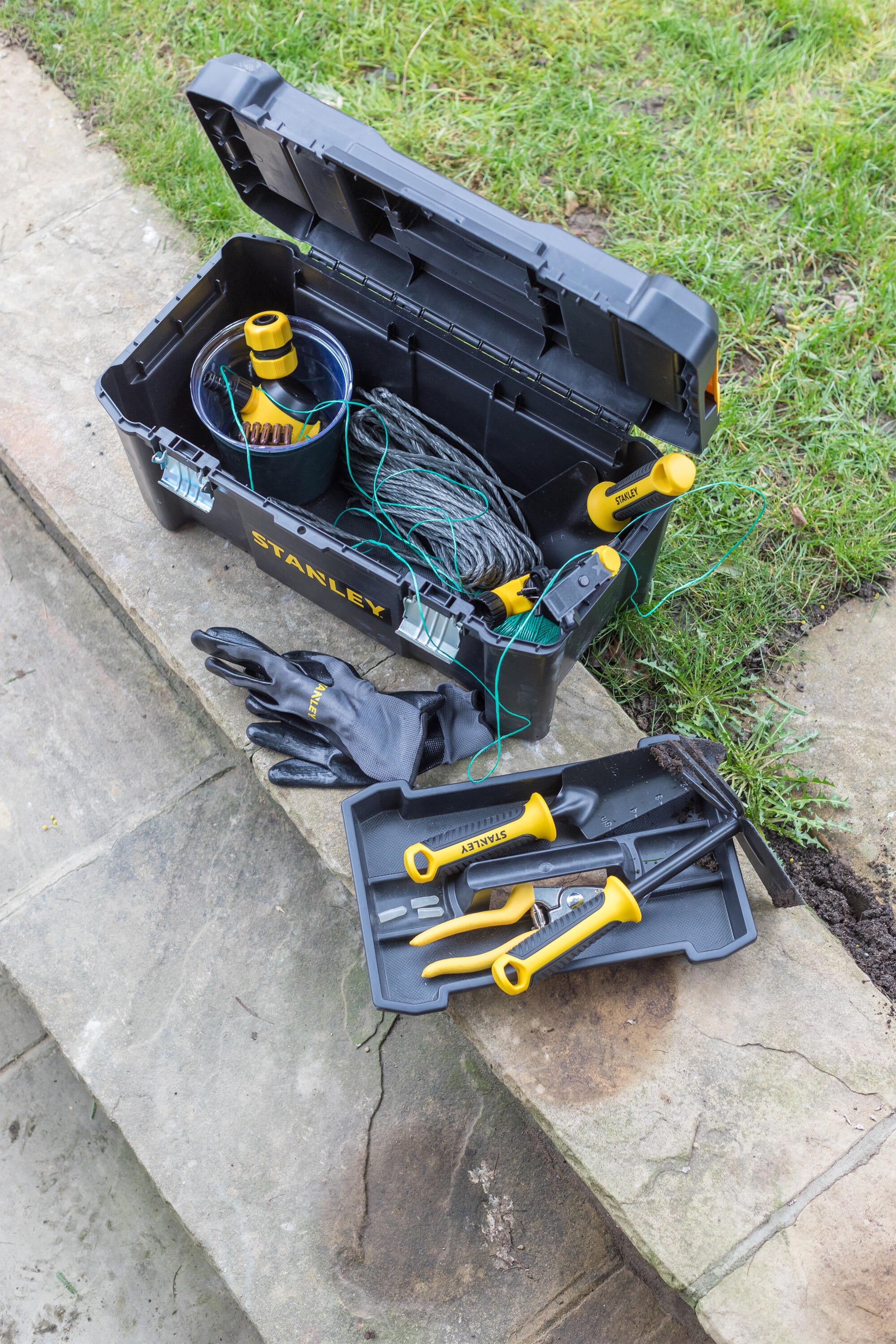 STANLEY Kit Organizzazione Parete 20 Pezzi - 2 Binari 120cm, 16 Ganci, 4 Tappi Per Garage E Officina, Grigio - Foto 13